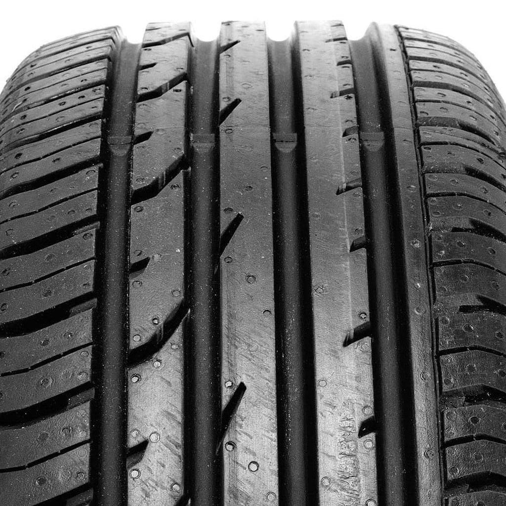 Continental ContiPremiumContact 2 205/55R17 91 V Tire Fits: 2019-21 Volkswagen Jetta Execline, 2018-23 Nissan Kicks SR