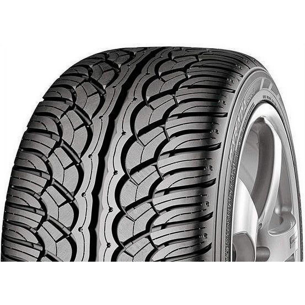Yokohama Parada Spec-X 265/40R22 106 V Tire Fits: 2022-23 Audi e-tron Quattro Chronos Edition, 2023 Audi e-tron Sportback Technik