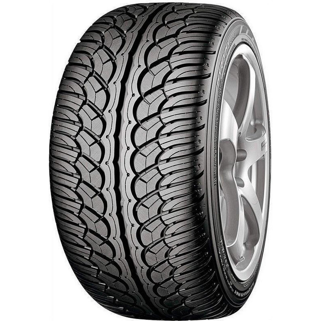 Yokohama Parada Spec-X 265/40R22 106 V Tire Fits: 2022-23 Audi e-tron Quattro Chronos Edition, 2023 Audi e-tron Sportback Technik