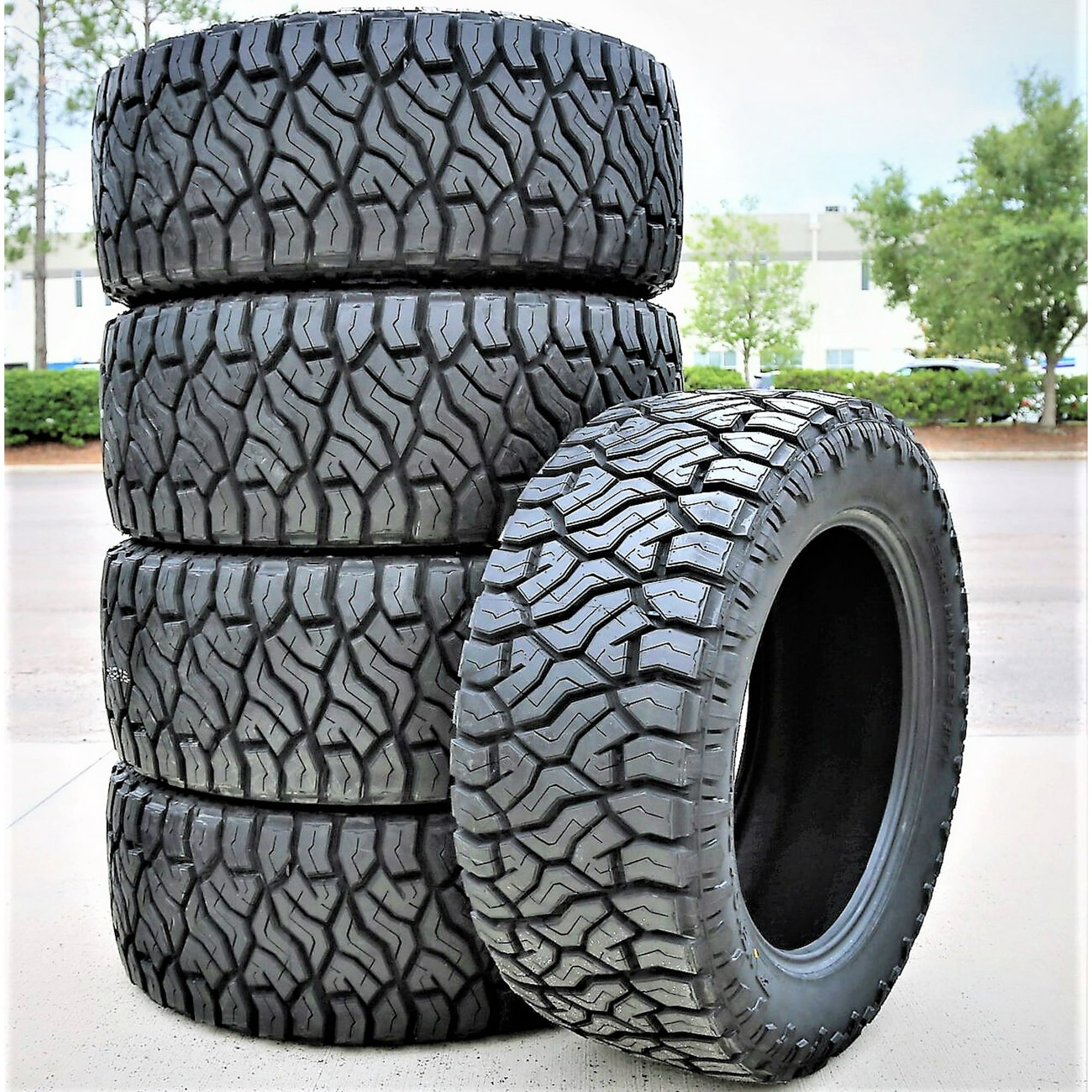Venom Power Terra Hunter R/T+ 33X12.50R24 106Q F 12 Ply Rugged Terrain Light Truck Tire
