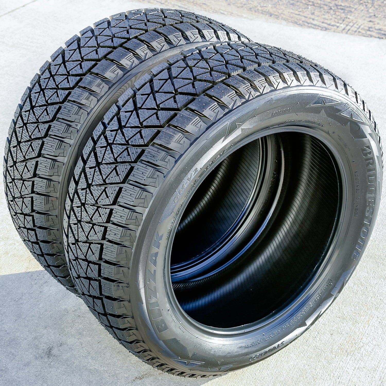 Bridgestone Blizzak DM-V2 215/70R17 101S Tire