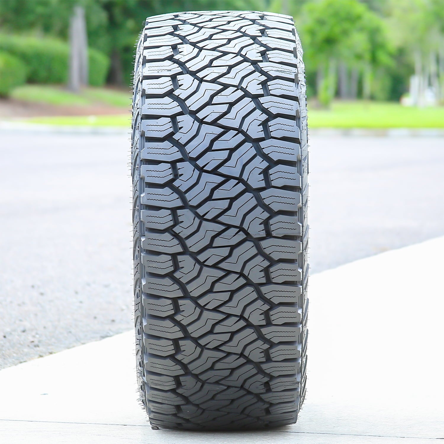 Venom Power Trail Hunter ATS 245/65R17 107H a/t All Terrain Tire