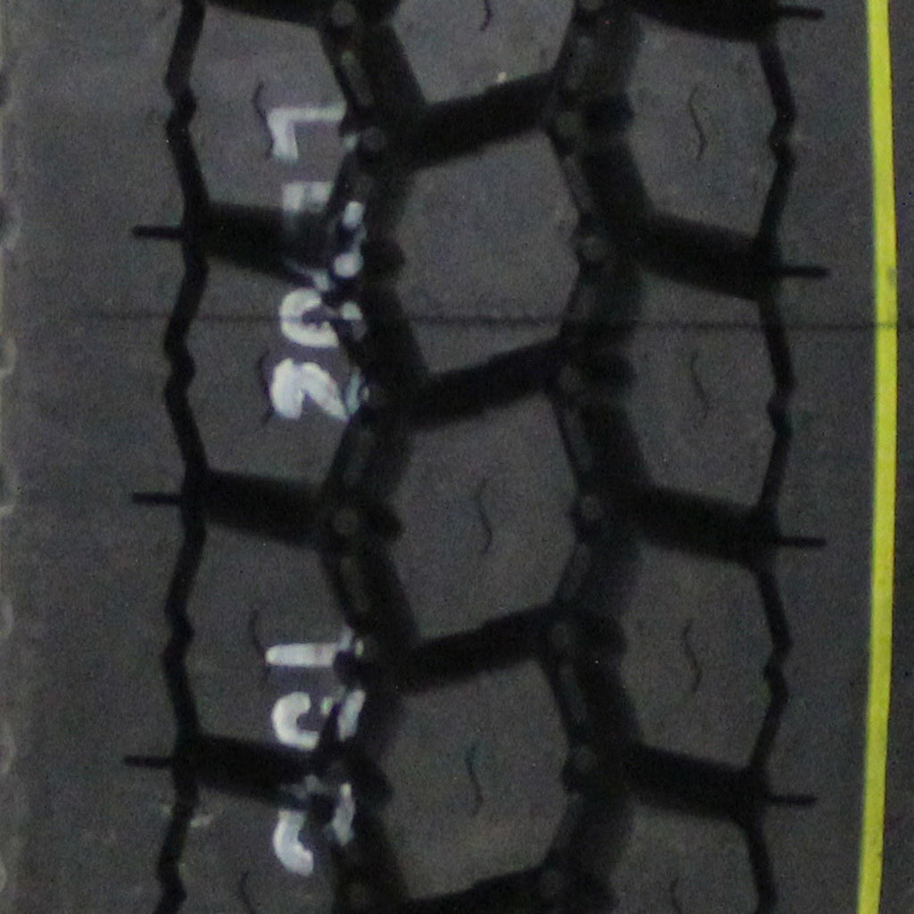 Kumho Tire Kumho KLD02(e) 295/75R22.5 144/141M G Commercial Tire