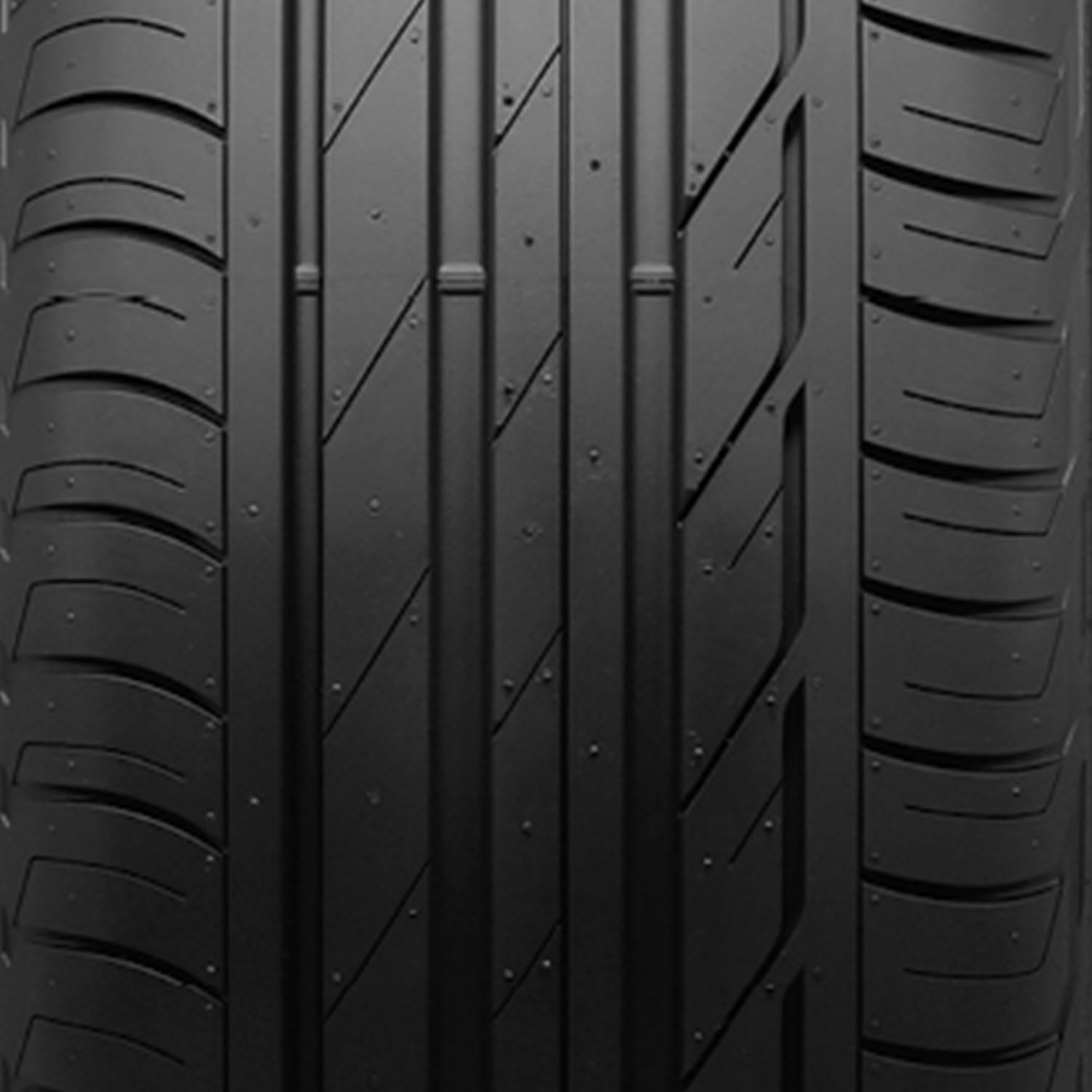 Bridgestone Turanza T001 Touring 225/40R18 92W XL Passenger Tire
