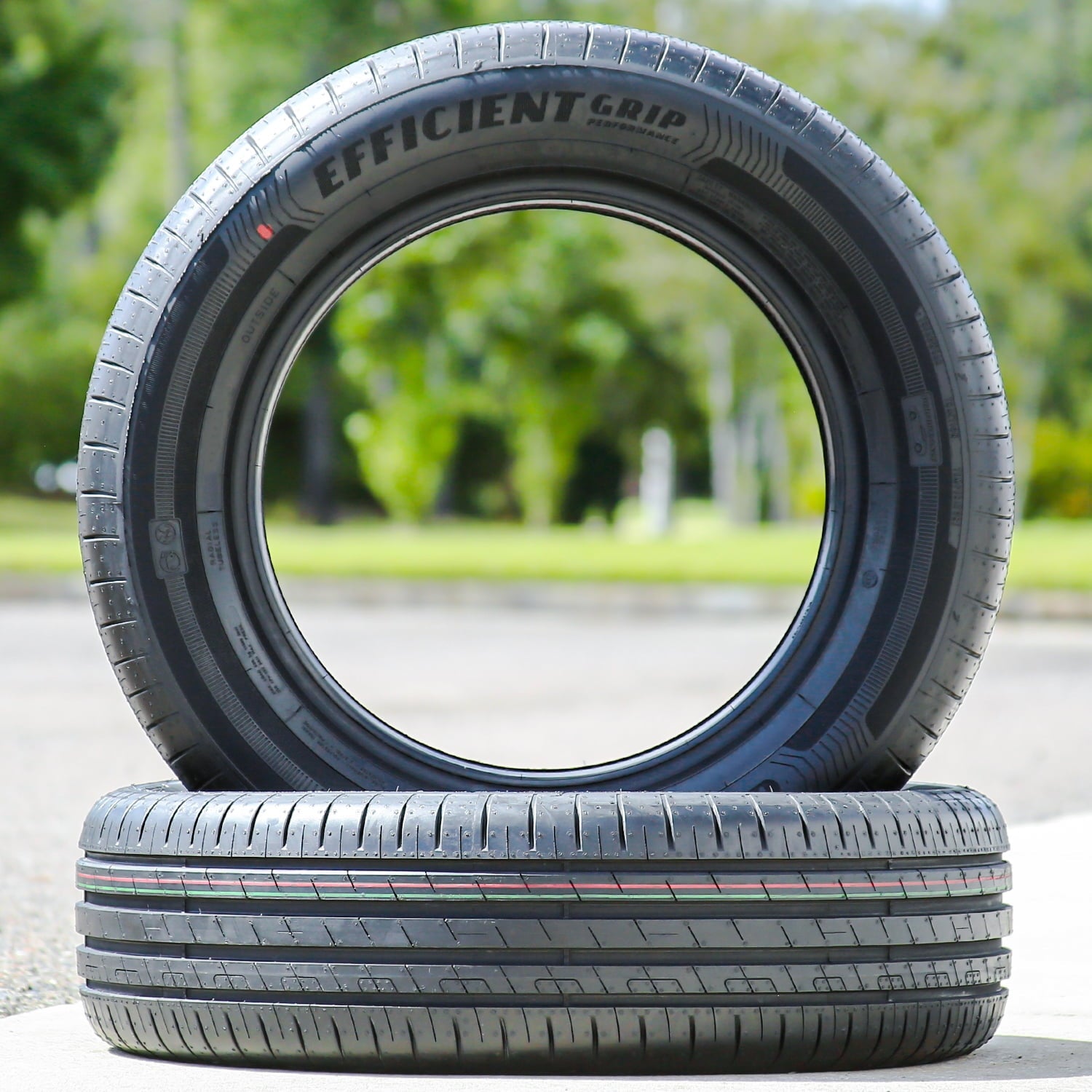 Goodyear EfficientGrip Performance 225/55R17 101W XL Tire Fits: 2016-19 Chevrolet Malibu Hybrid, 2011-13 Chevrolet Impala LT
