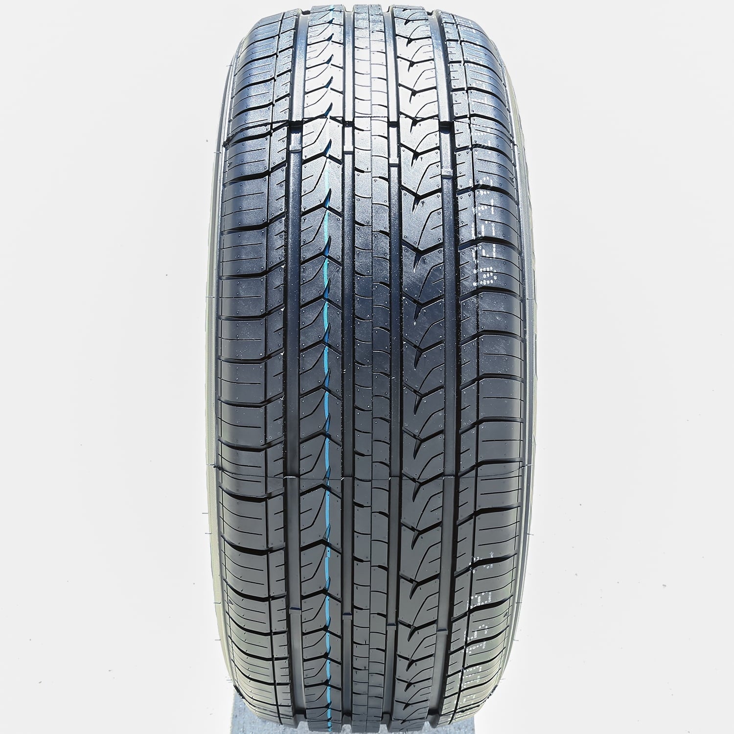 Centara Grand Tourer H/T 235/45R19 95V a/s All Season Tire