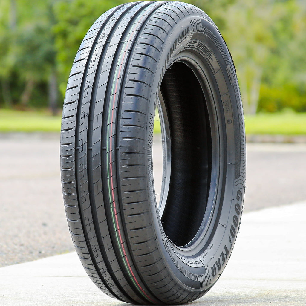 Goodyear EfficientGrip Performance 215/60R16 95V Performance Summer Tire