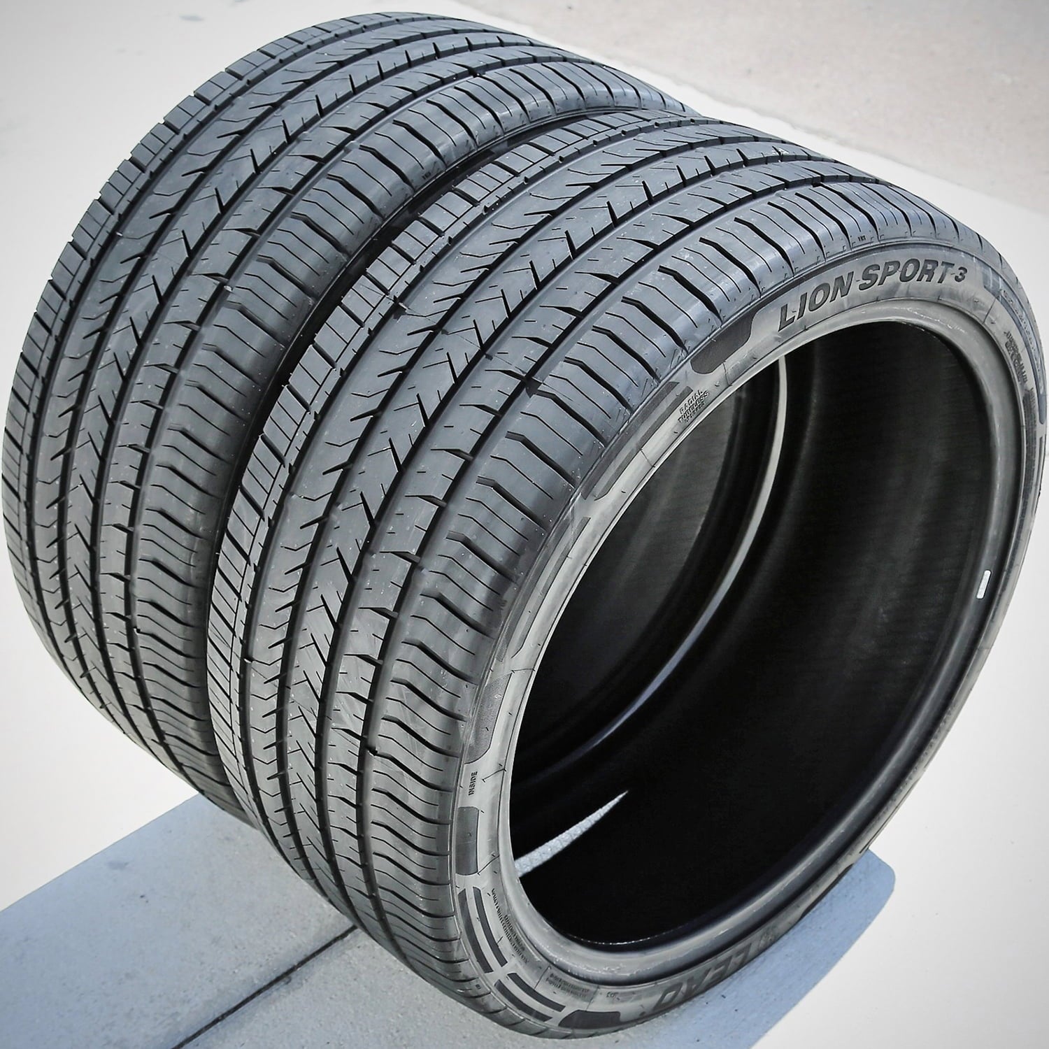 Leao Lion Sport 3 285/45R22 114V XL Performance a/s All Season Tire