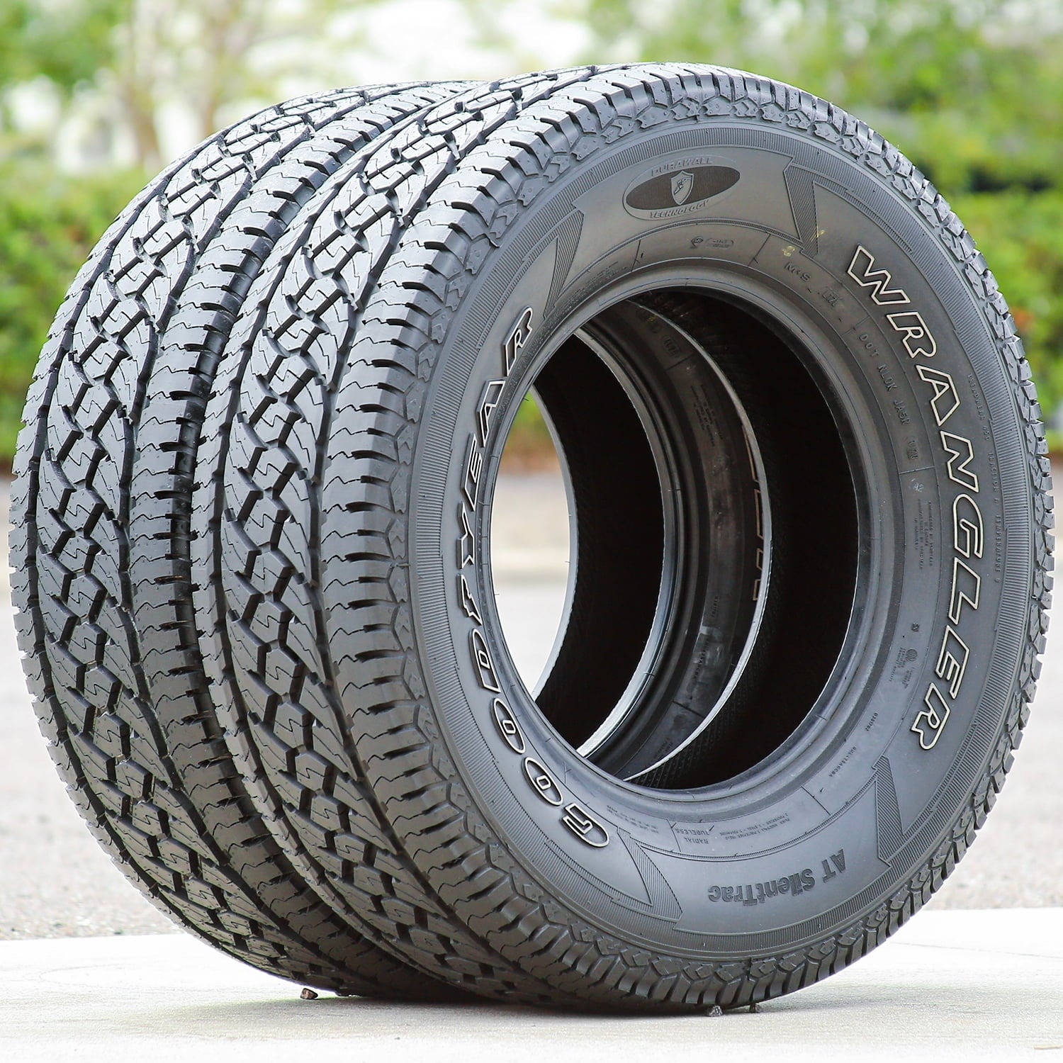 Goodyear Wrangler AT SilentTrac 255/70R16 111H a/t All Terrain Tire