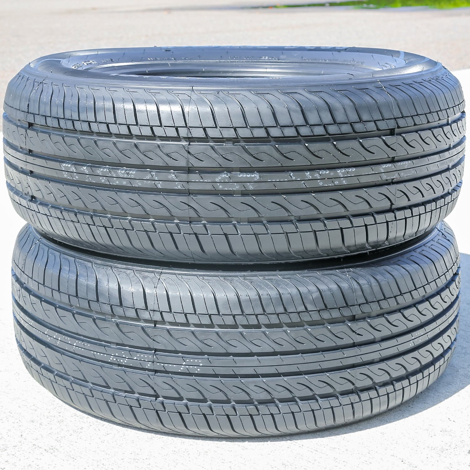 Dcenti Wheel Dcenti DC33 225/40R18 92V a/s All Season Tire