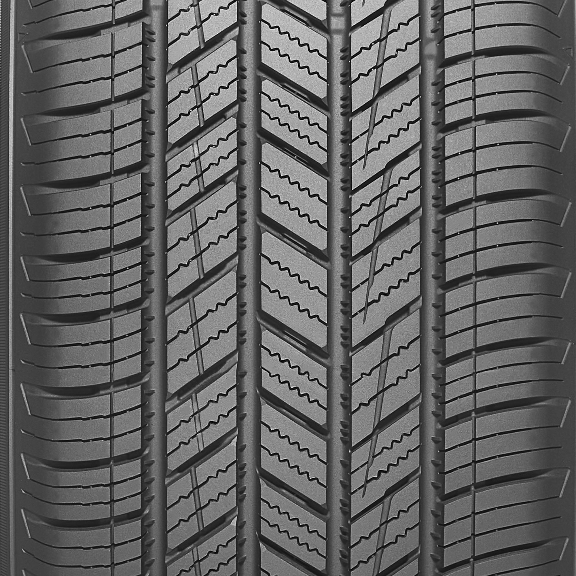 Kumho Tire Kumho Solus TA51a All Season 205/55R17 91H Passenger Tire