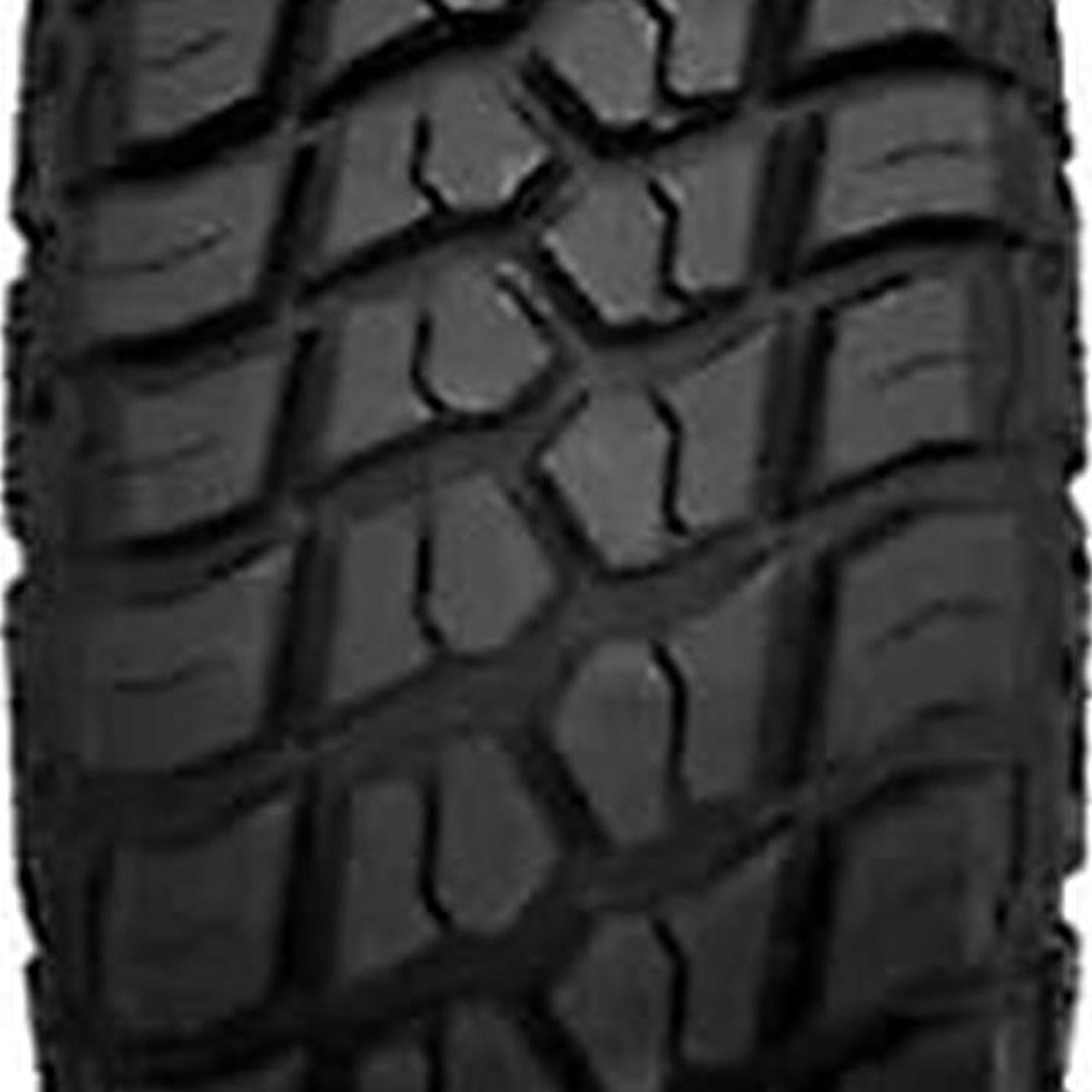 Pinnacle Aethon M/T Mud Terrain LT285/70R17 121/118Q E Light Truck Tire