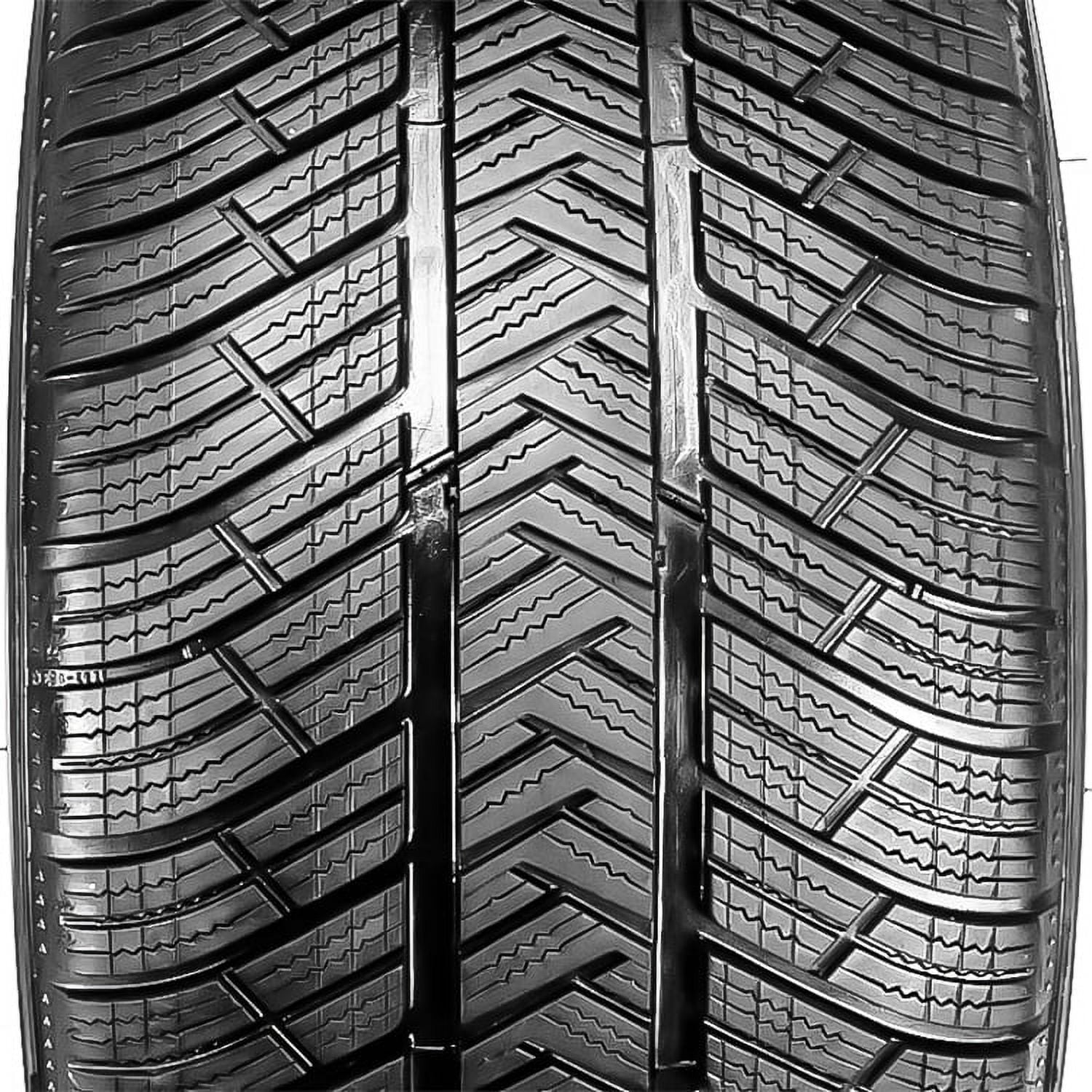 Michelin Latitude Alpin LA2 Tire 265/45R20 104V Fits: 2019-20 Acura MDX SH-AWD, 2017-18 Porsche Macan GTS