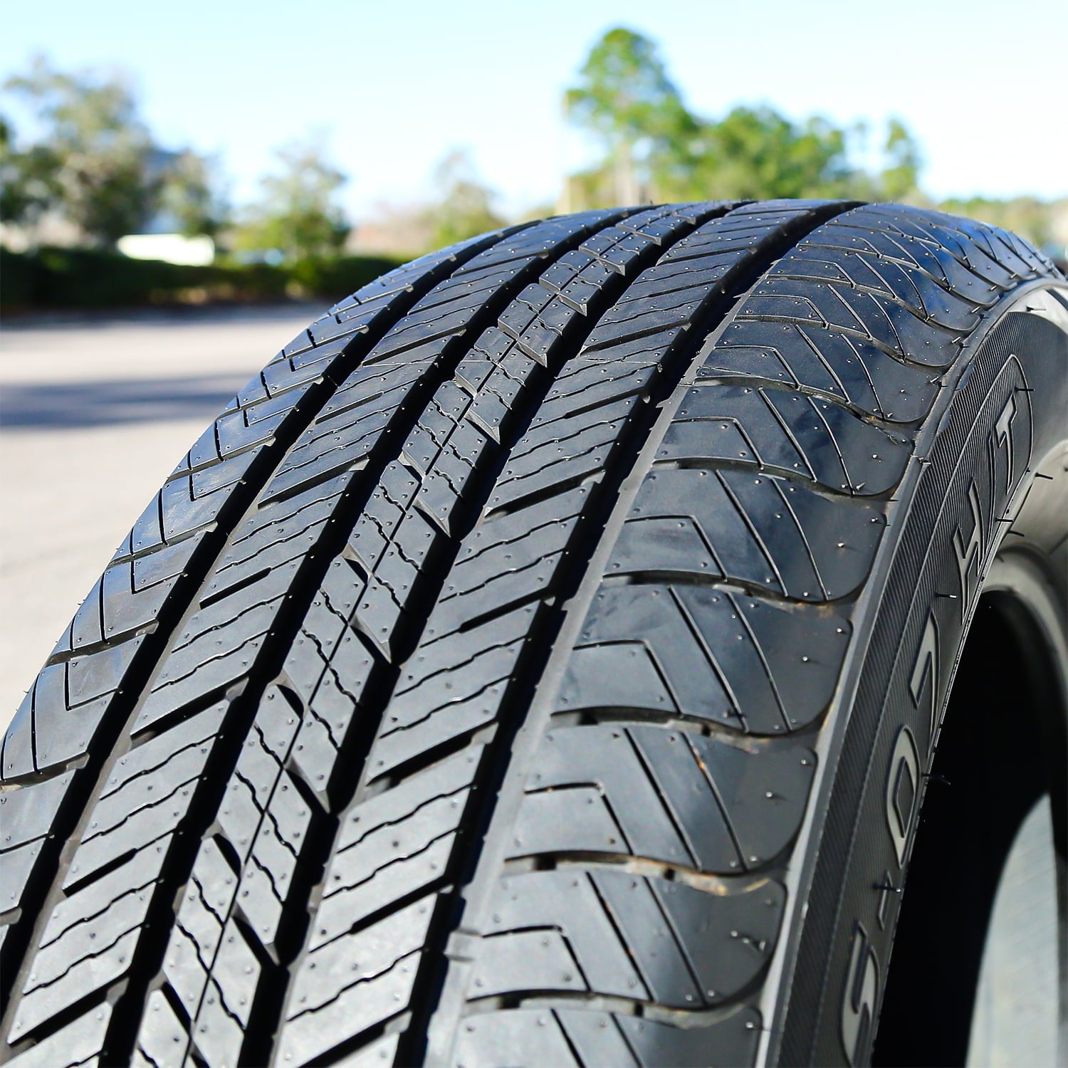 Goodtrip GS-07 H/T 265/60R18 110H a/s All Season Tire