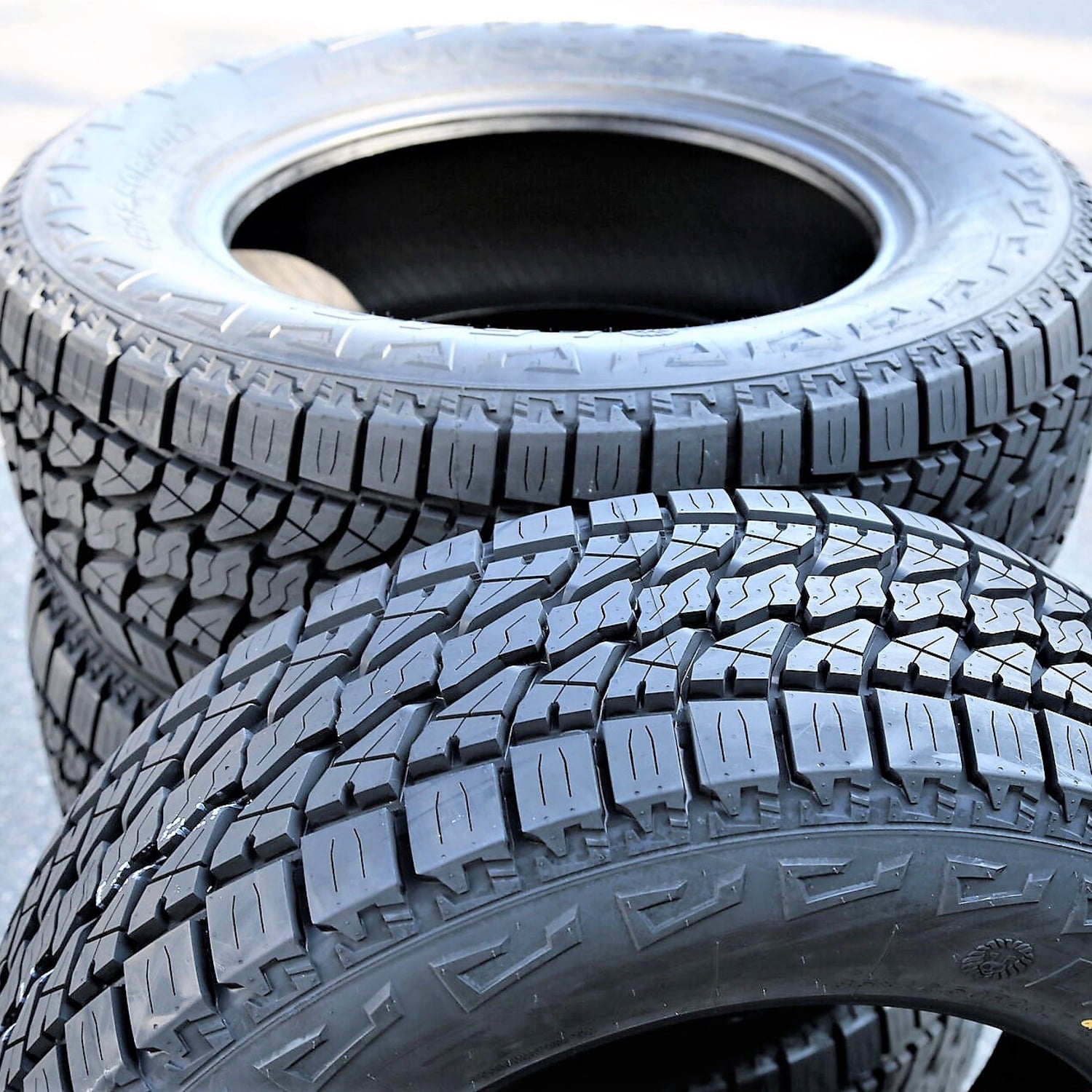 Leao Lion Sport A/T 245/70R17 110S All Terrain Tire