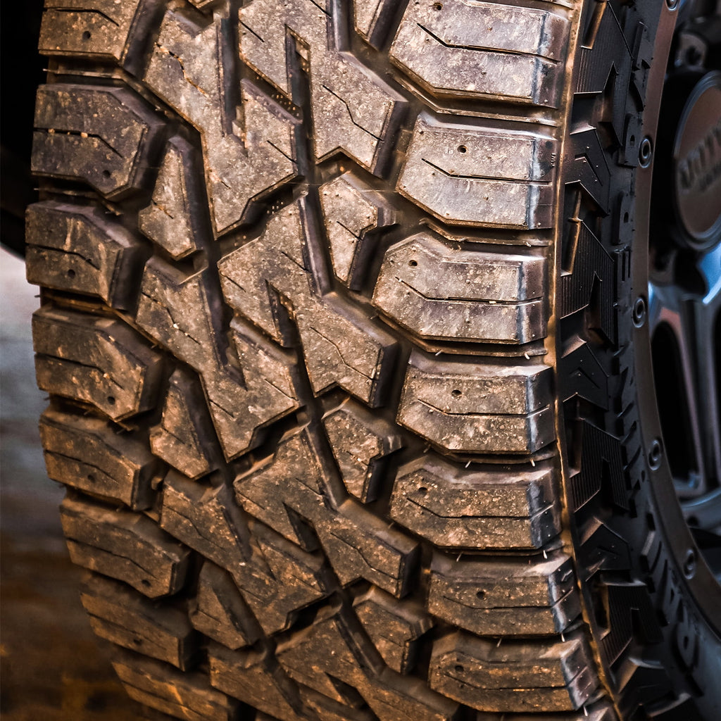 Venom Power Trail Hunter R/T 33X12.50R22 114Q F 12 Ply Rugged Terrain Light Truck Tire