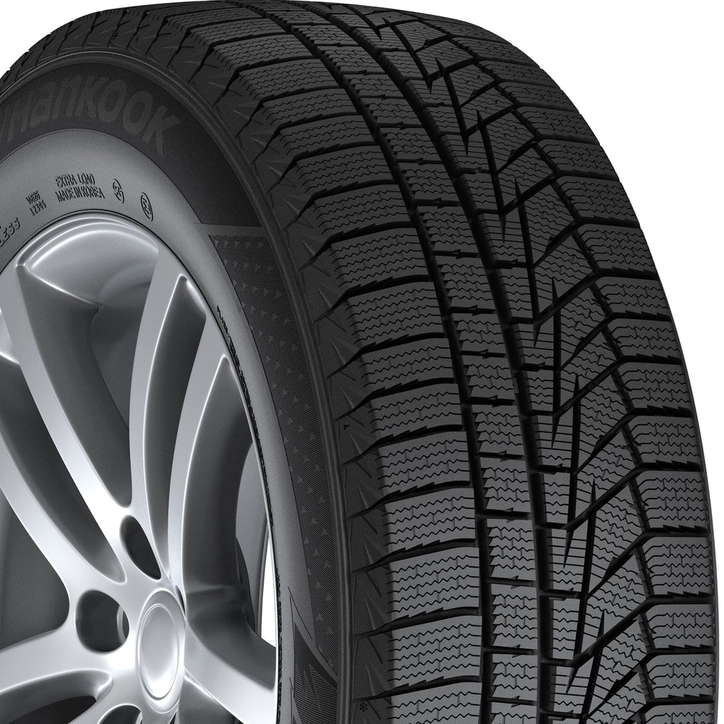 Hankook Winter i*cept iZ2 (W616) Winter 225/55R17 97T Passenger Tire