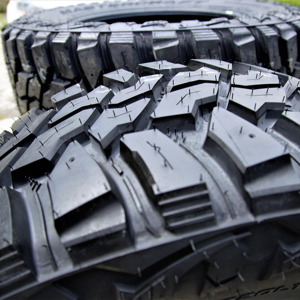 Mastercraft Courser MXT Mud Terrain LT275/65R20 126/123Q E Light Truck Tire