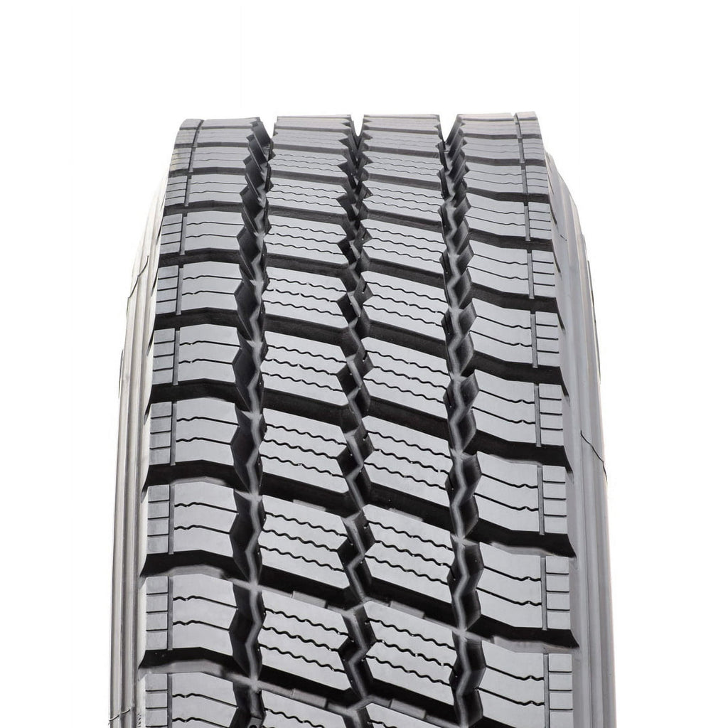 Sailun S740 All-Season 245/70R19.5 135 M Tire