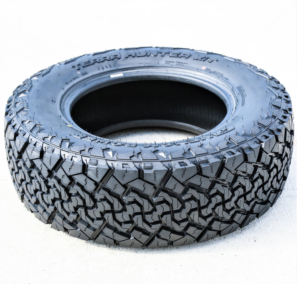Venom Power Terra Hunter X/T 265/70R16 112T Extreme Terrain Tire