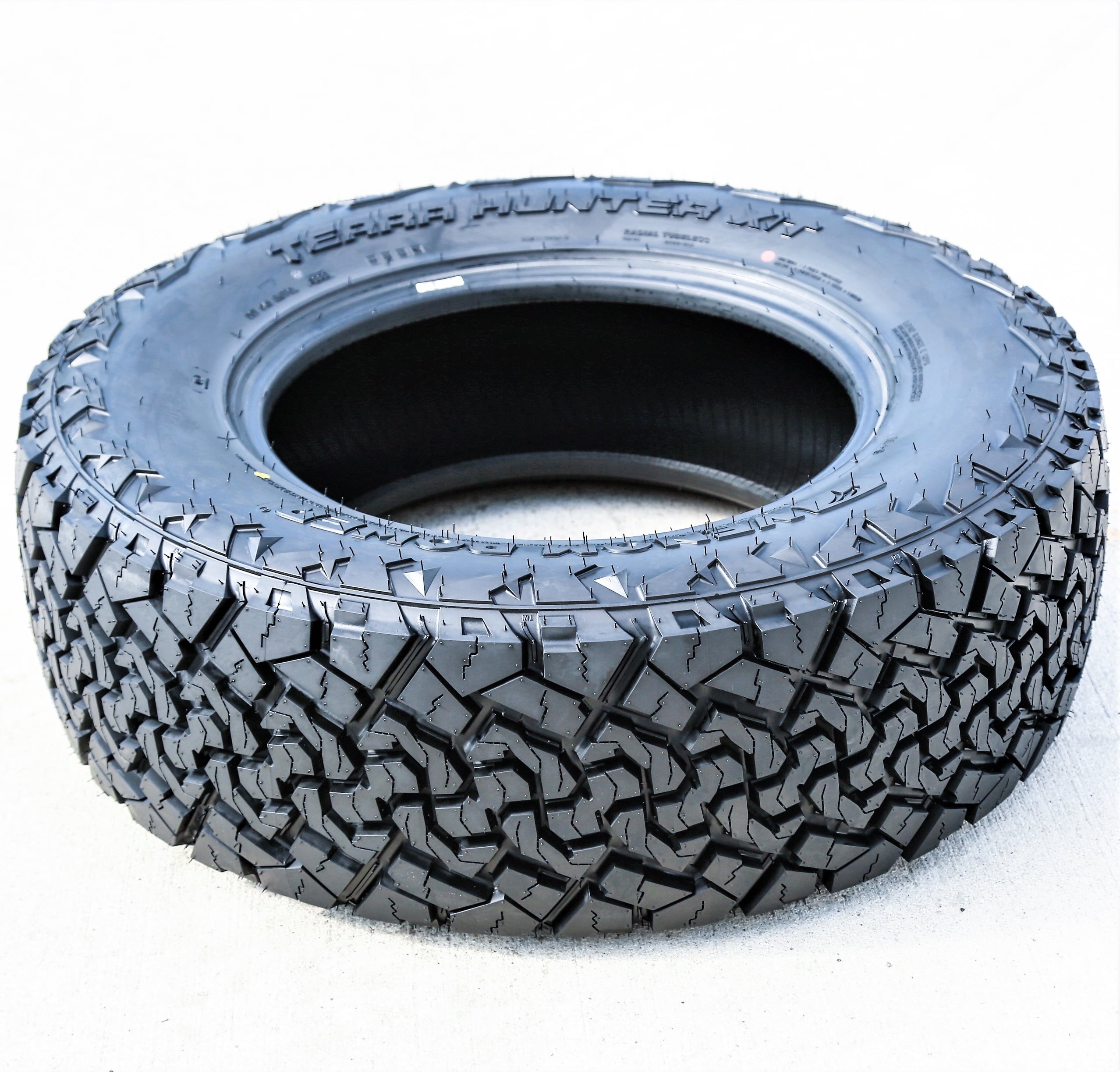 Venom Power Terra Hunter X/T 265/70R16 112T Extreme Terrain Tire