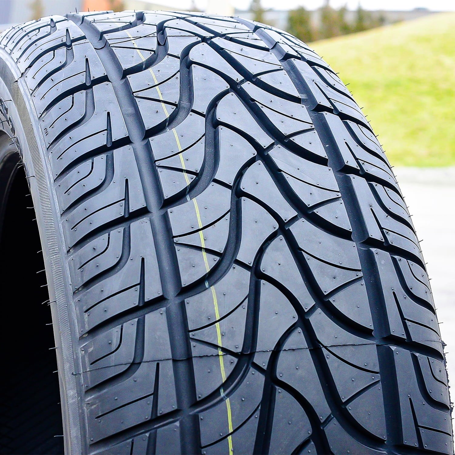 Fullway HS288 315/40R26 120V XL Performance a/s All Season Tire