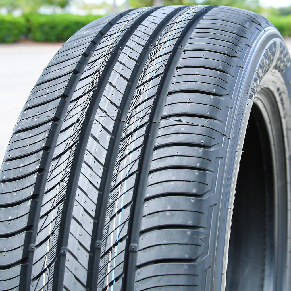 Kumho Tire Kumho Crugen HP71 All Season 235/55R18 104V XL SUV/Crossover Tire