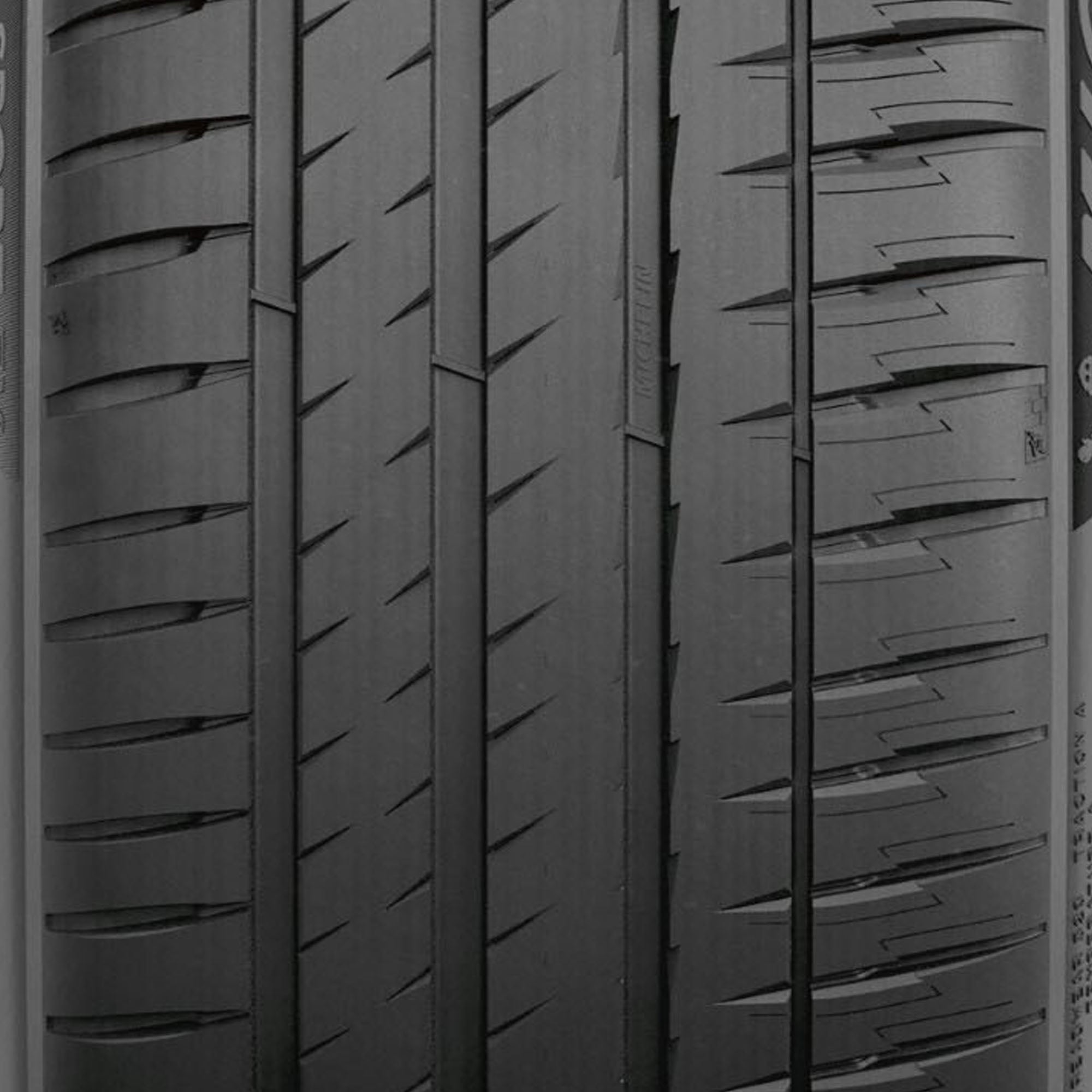 Michelin Pilot Sport EV All-Season 255/40R20/XL 101W Tire Fits: 2021-23 Tesla Y Long Range, 2022-23 Volkswagen Tiguan Highline R-Line