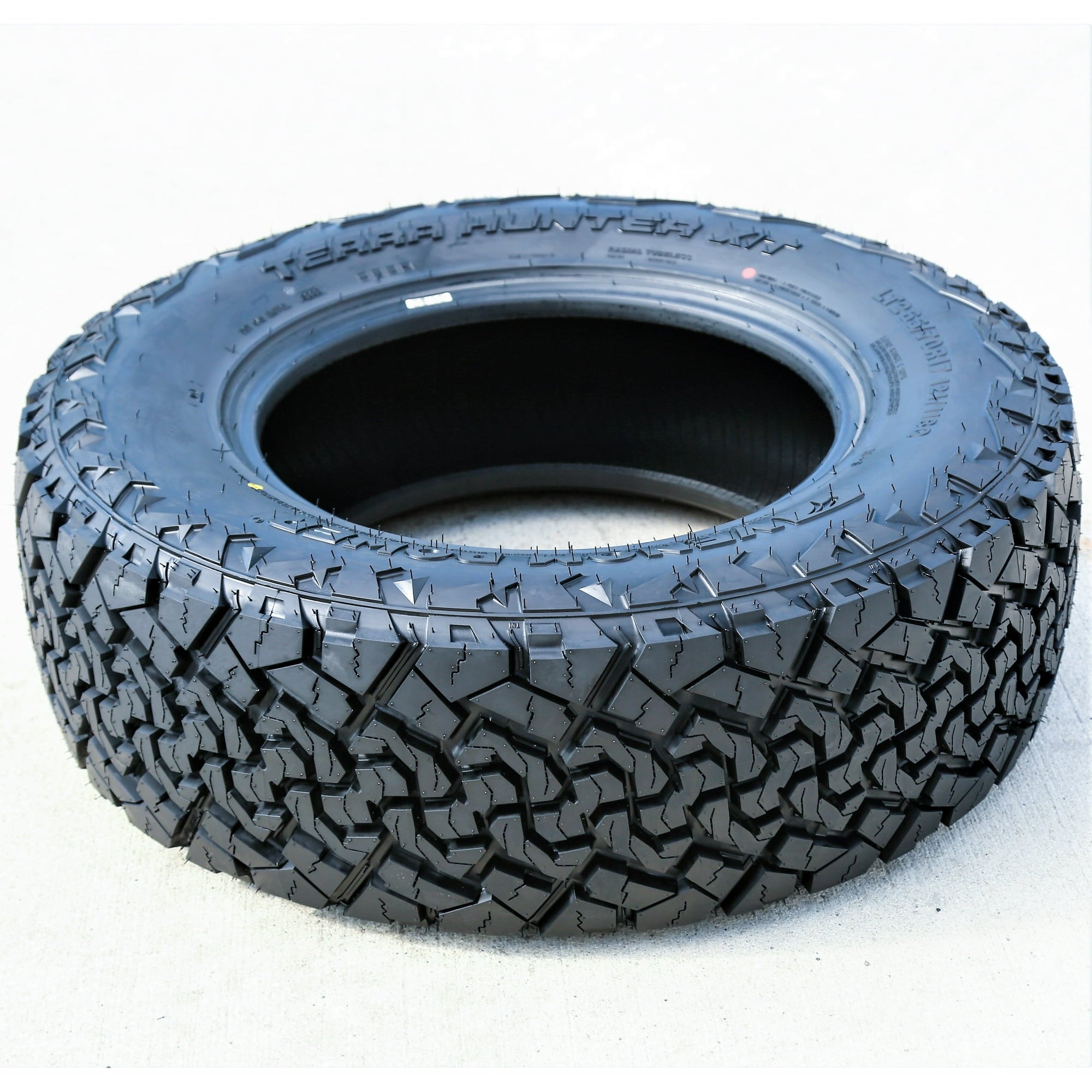 Venom Power Terra Hunter X/T 265/70R17 121/118Q E 10 Ply Extreme Terrain Light Truck Tire