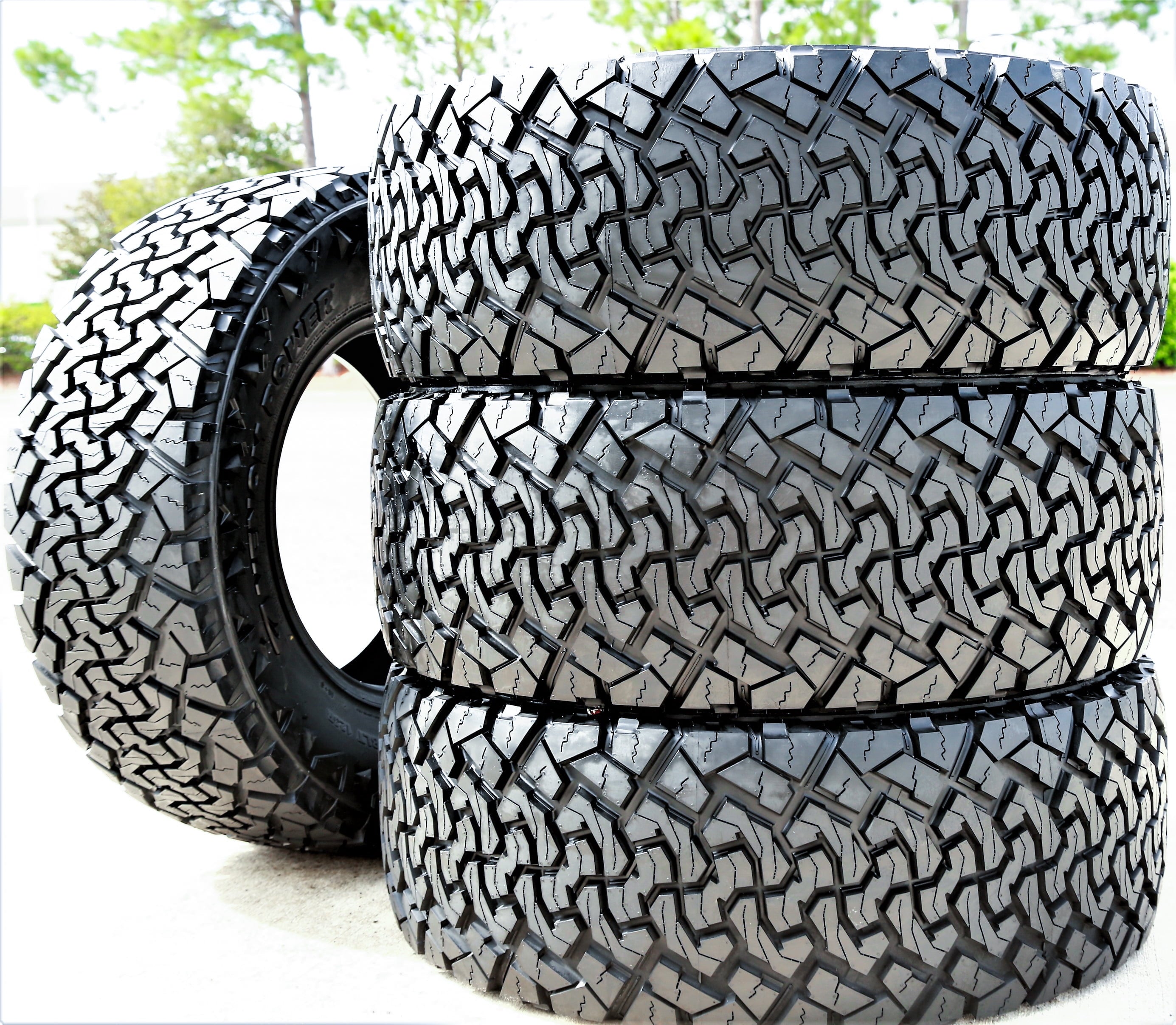Venom Power Terra Hunter X/T 235/85R16 120/116S E 10 Ply Extreme Terrain Light Truck Tire