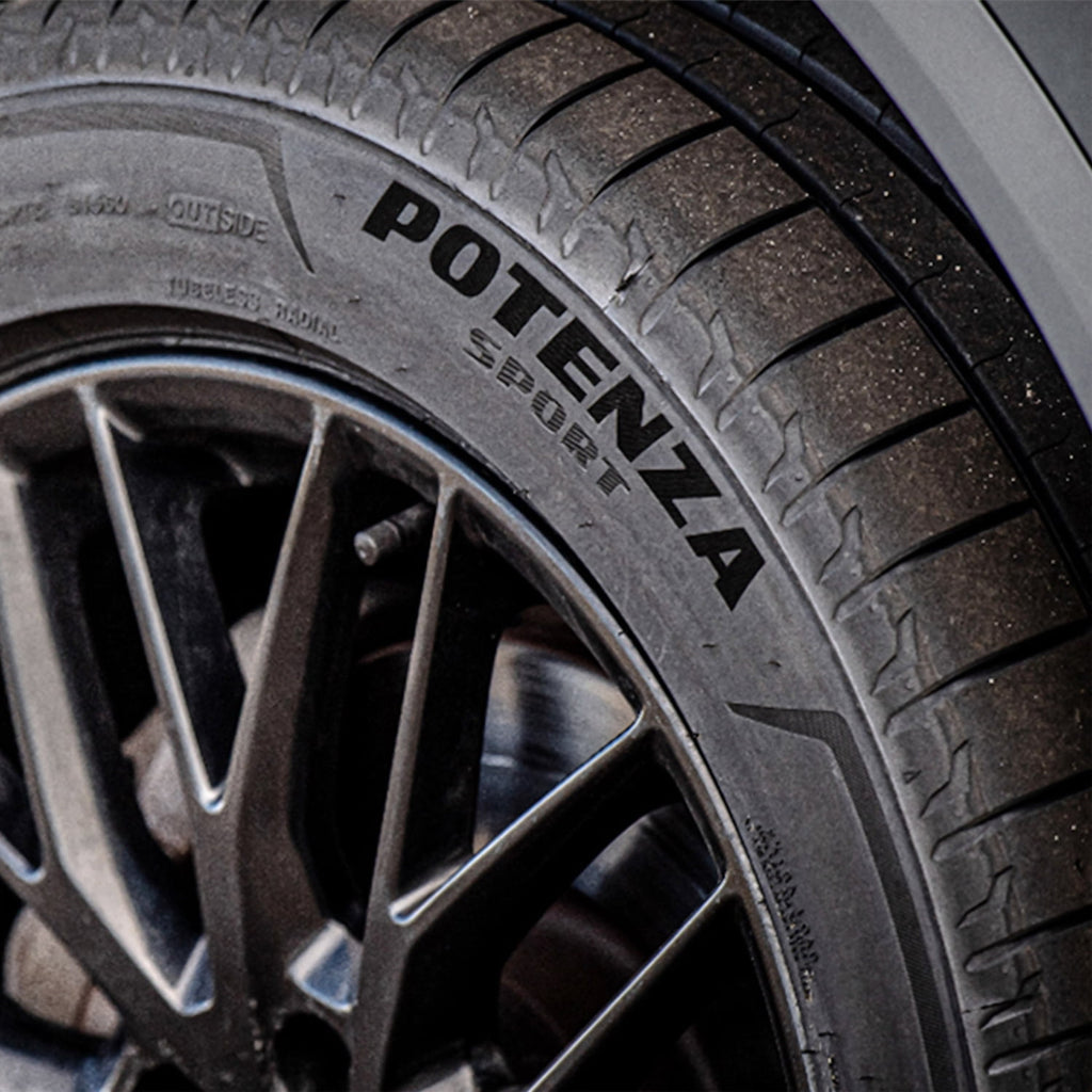 Bridgestone Potenza S008 245/45R18 100Y Tire