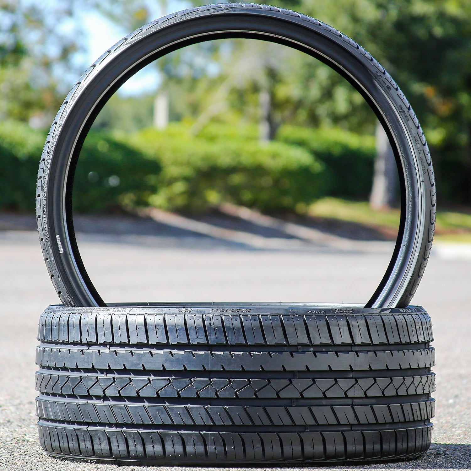 Lionhart LH-FIVE 305/35ZR22 305/35R22 110W XL High Performance a/s All Season Tire
