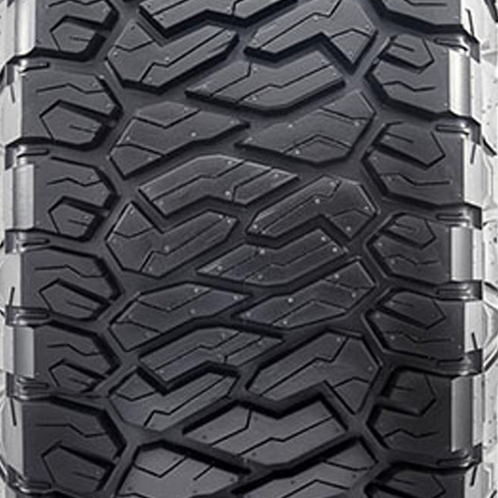 Maxxis Razr AT-811 All Terrain LT33X12.50R18 122Q F Light Truck Tire