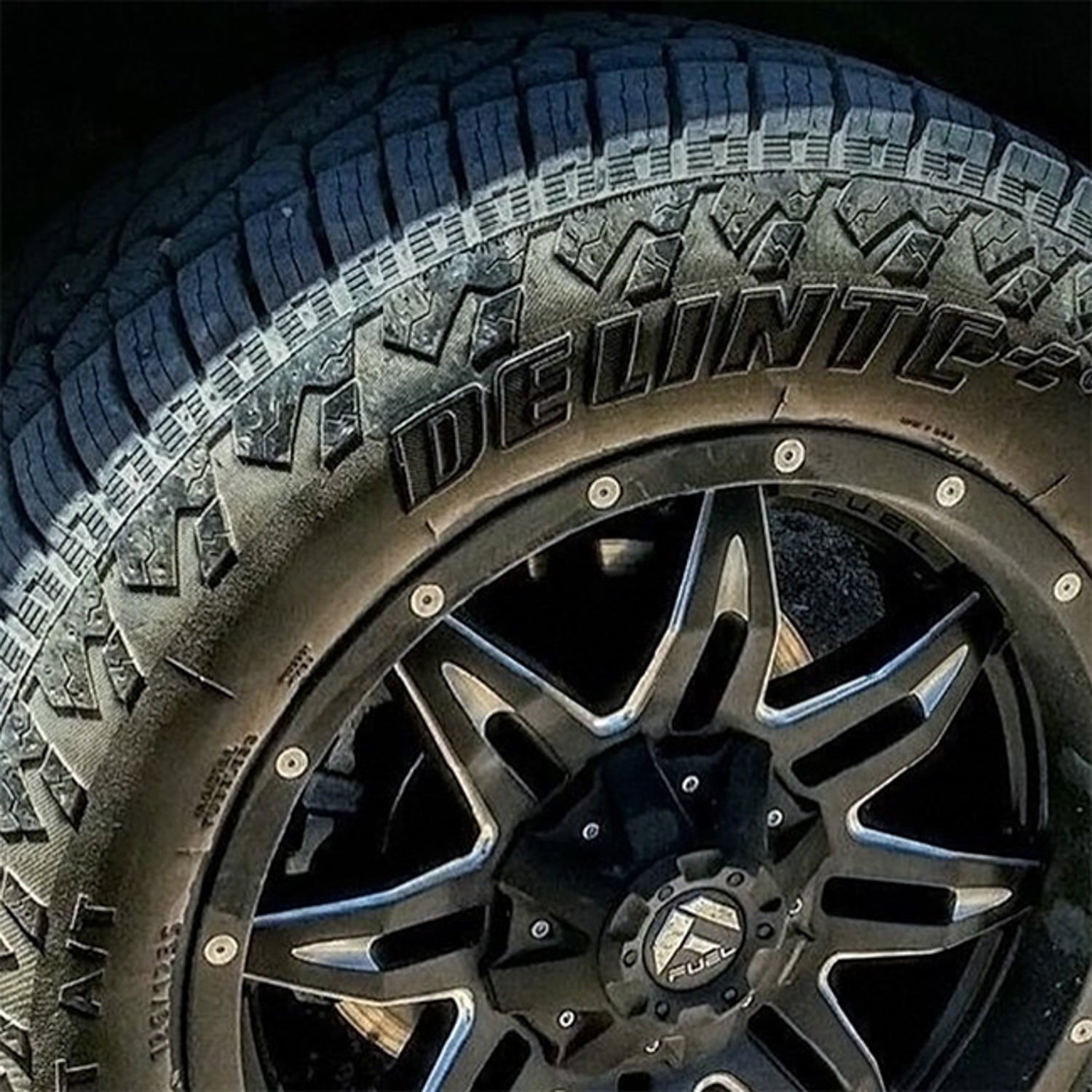 Delinte DX10 Bandit A/T LT275/65R20 E/10PLY Light Truck & SUV Tire