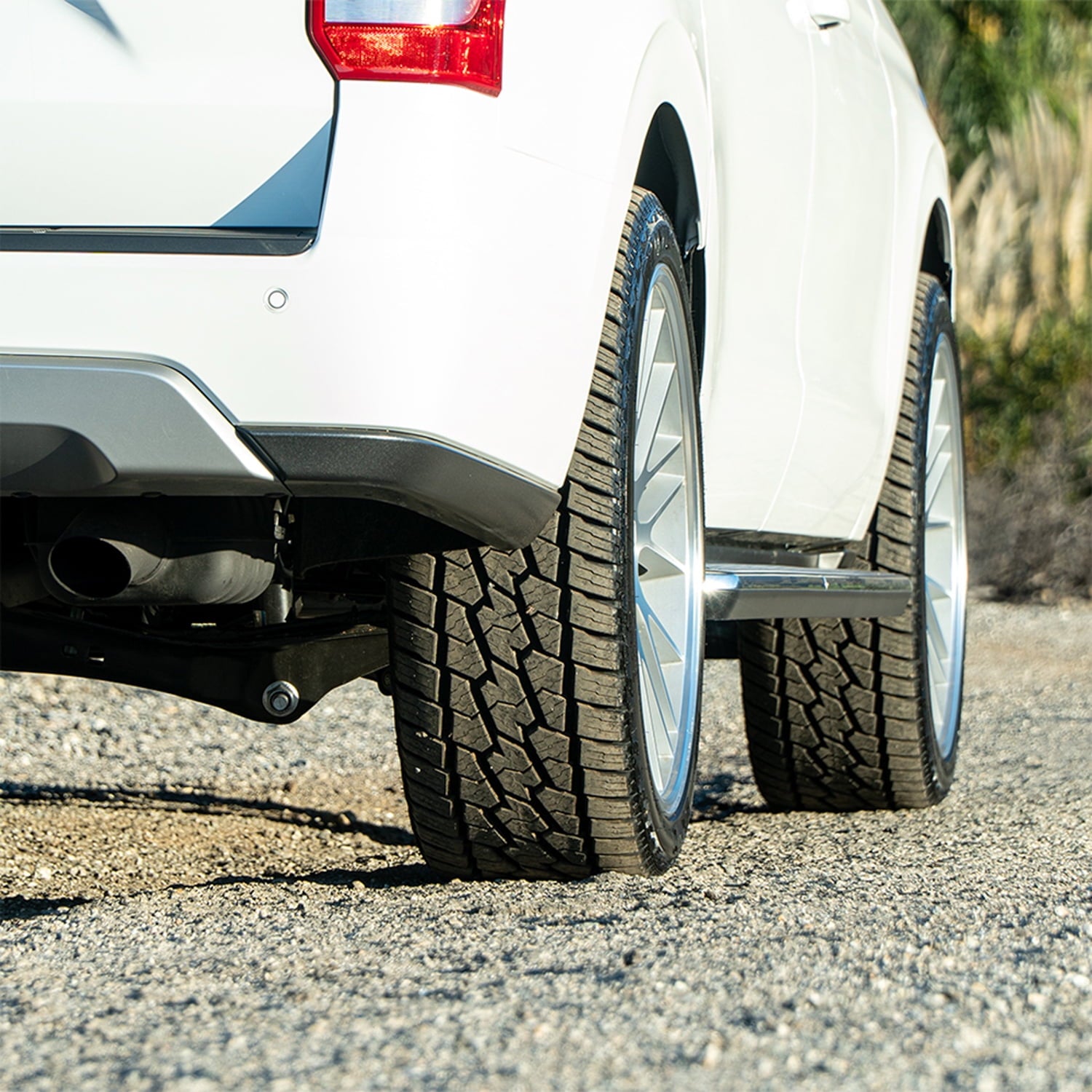 Delinte DX10 Bandit A/T LT275/65R20 E/10PLY Light Truck & SUV Tire