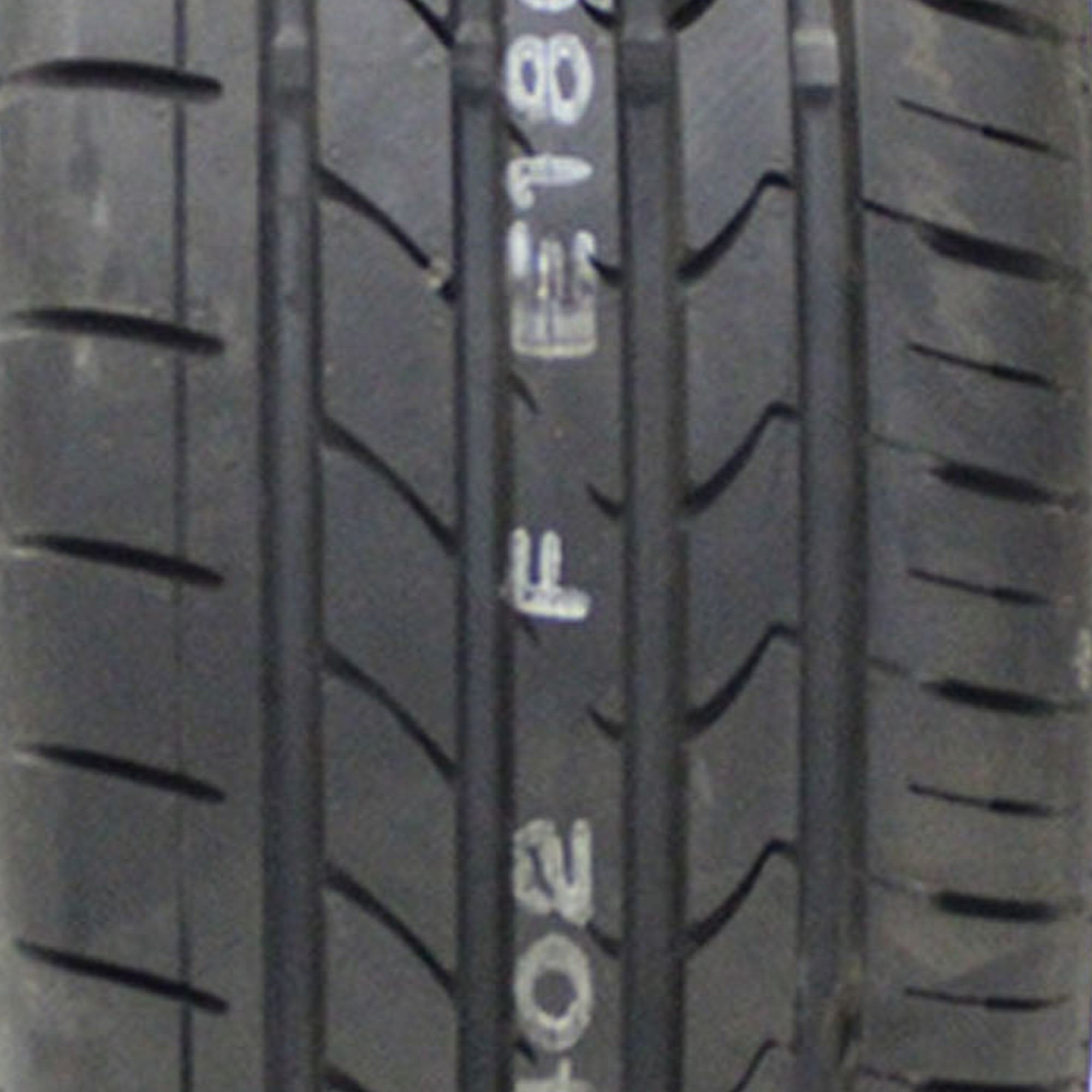 Atturo AZ850 UHP 235/40R20 96Y XL Passenger Tire