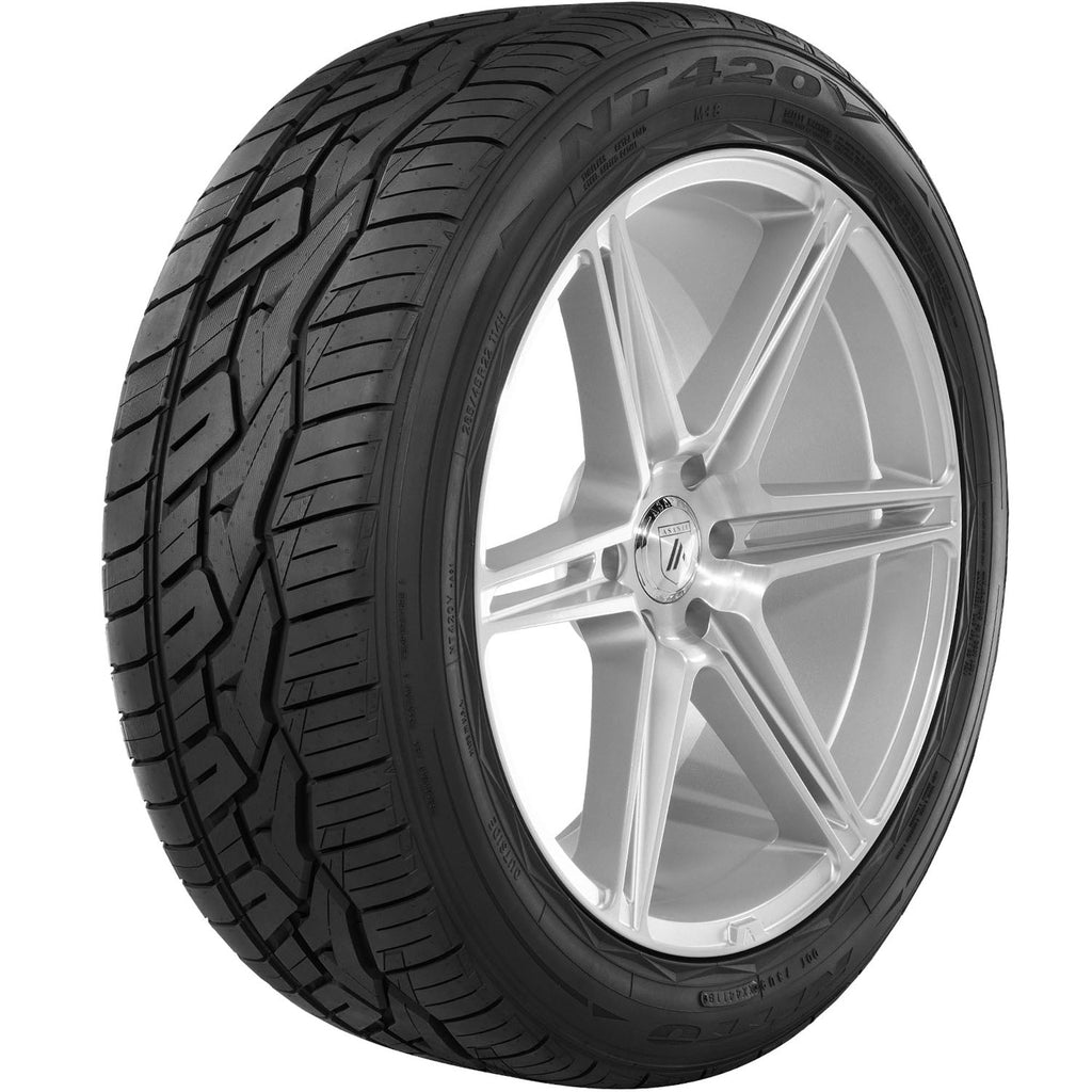 Nitto NT420V All Season 315/35ZR20 110W XL Light Truck Tire