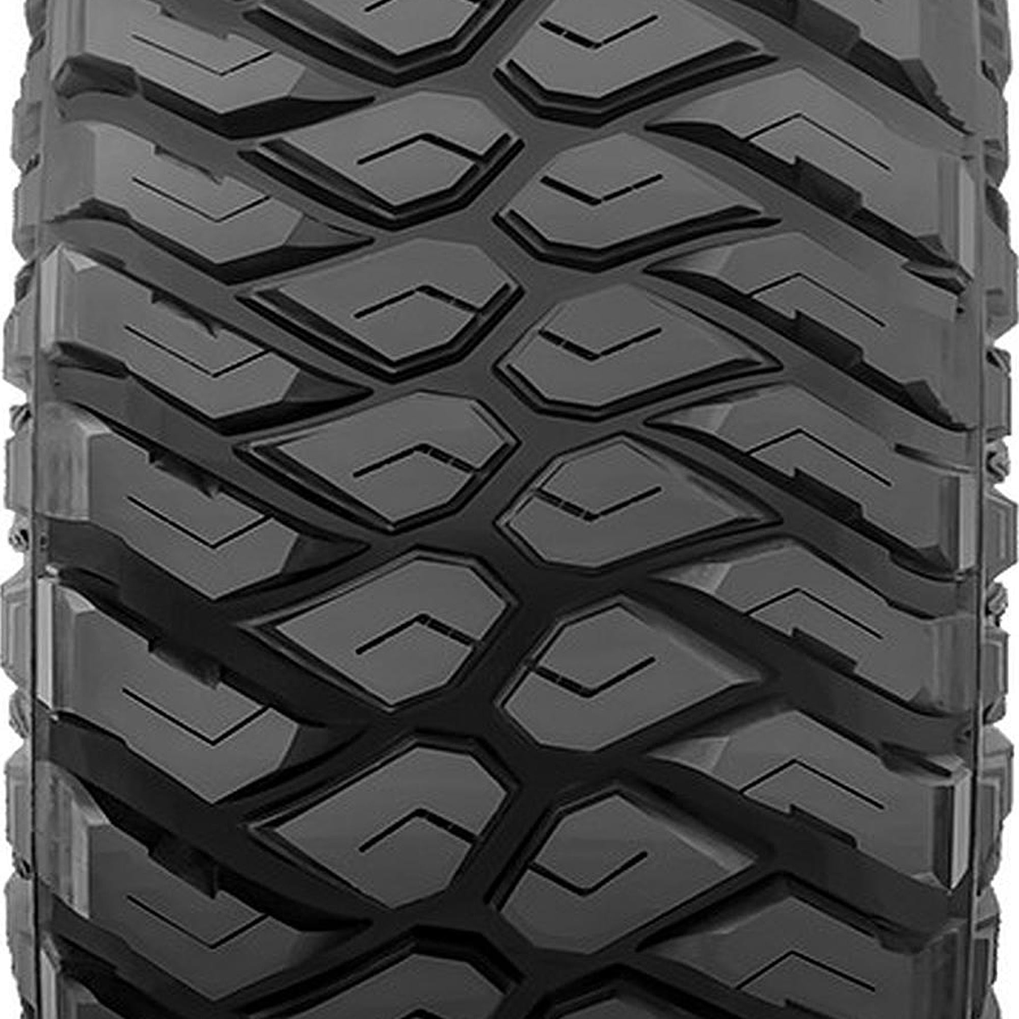 Maxxis Razr MT-772 Mud Terrain LT37X13.50R22 123Q E Light Truck Tire