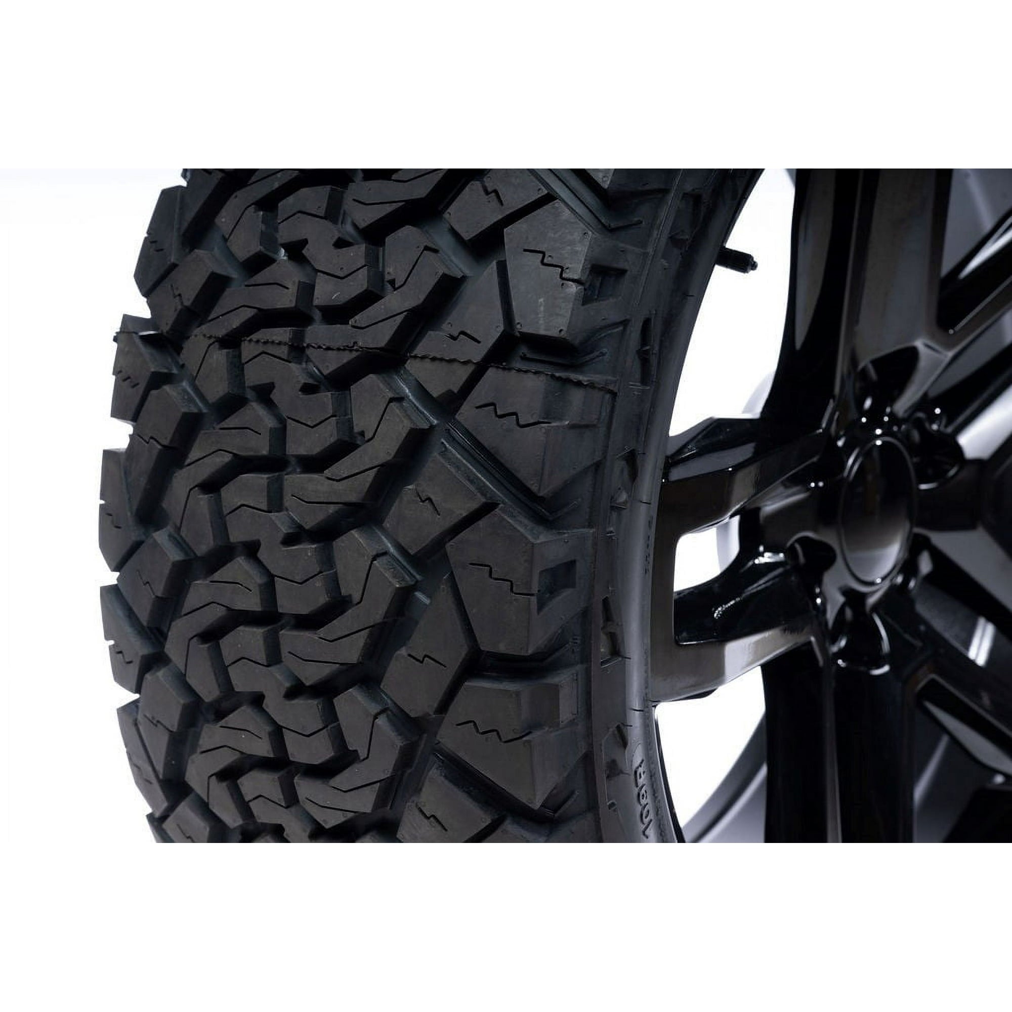 Venom Power Terrain Hunter X/T LT35/12.50R17 121R Tire