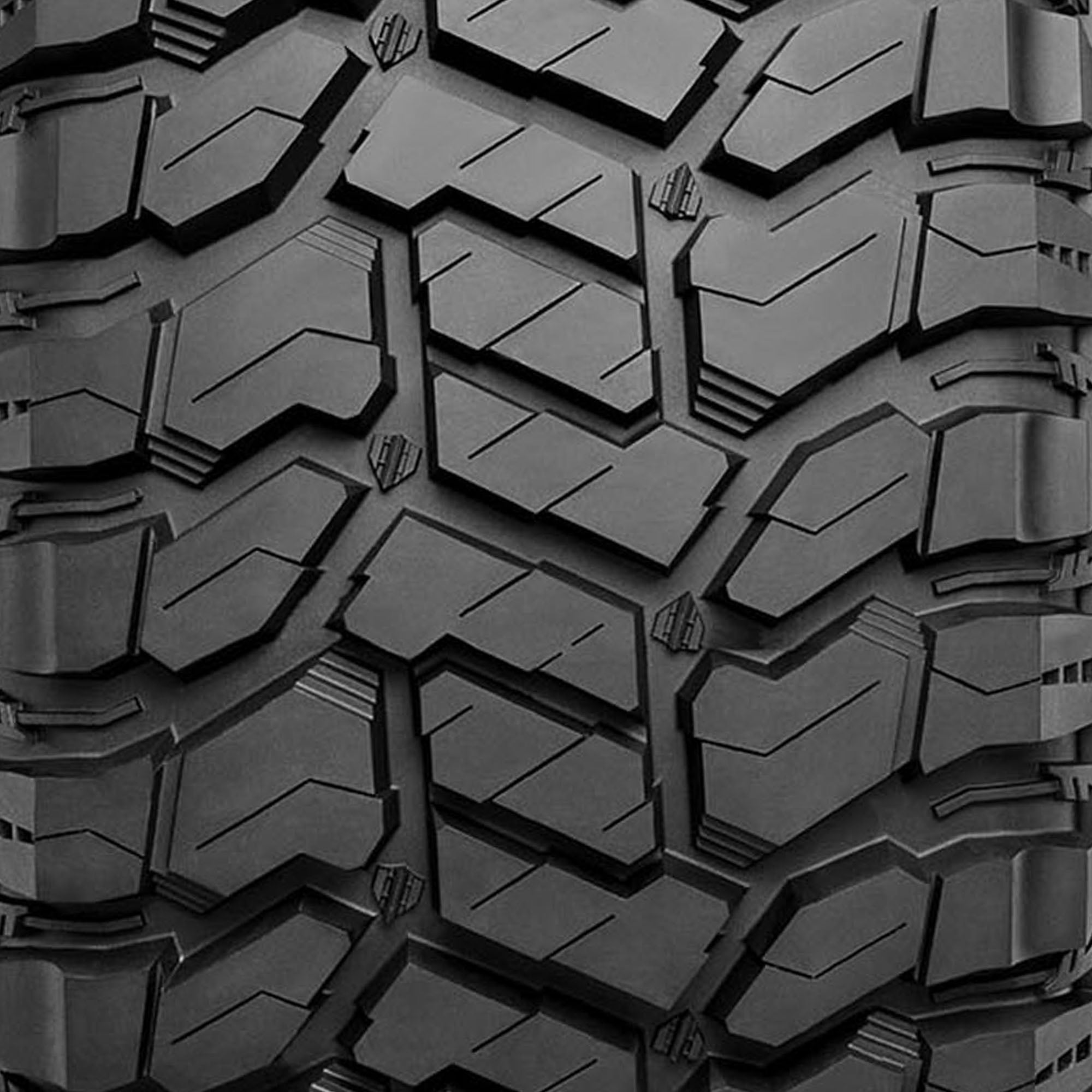 Radar Renegade R/T Rugged Terrain LT275/55R20 120/117Q E Light Truck Tire