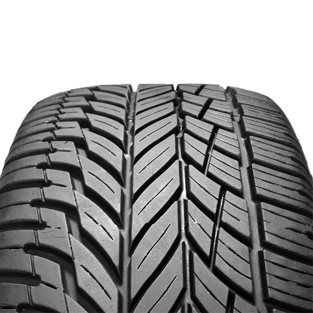 Vogue Custom Built Rad VIII 225/50R17 98V Tire