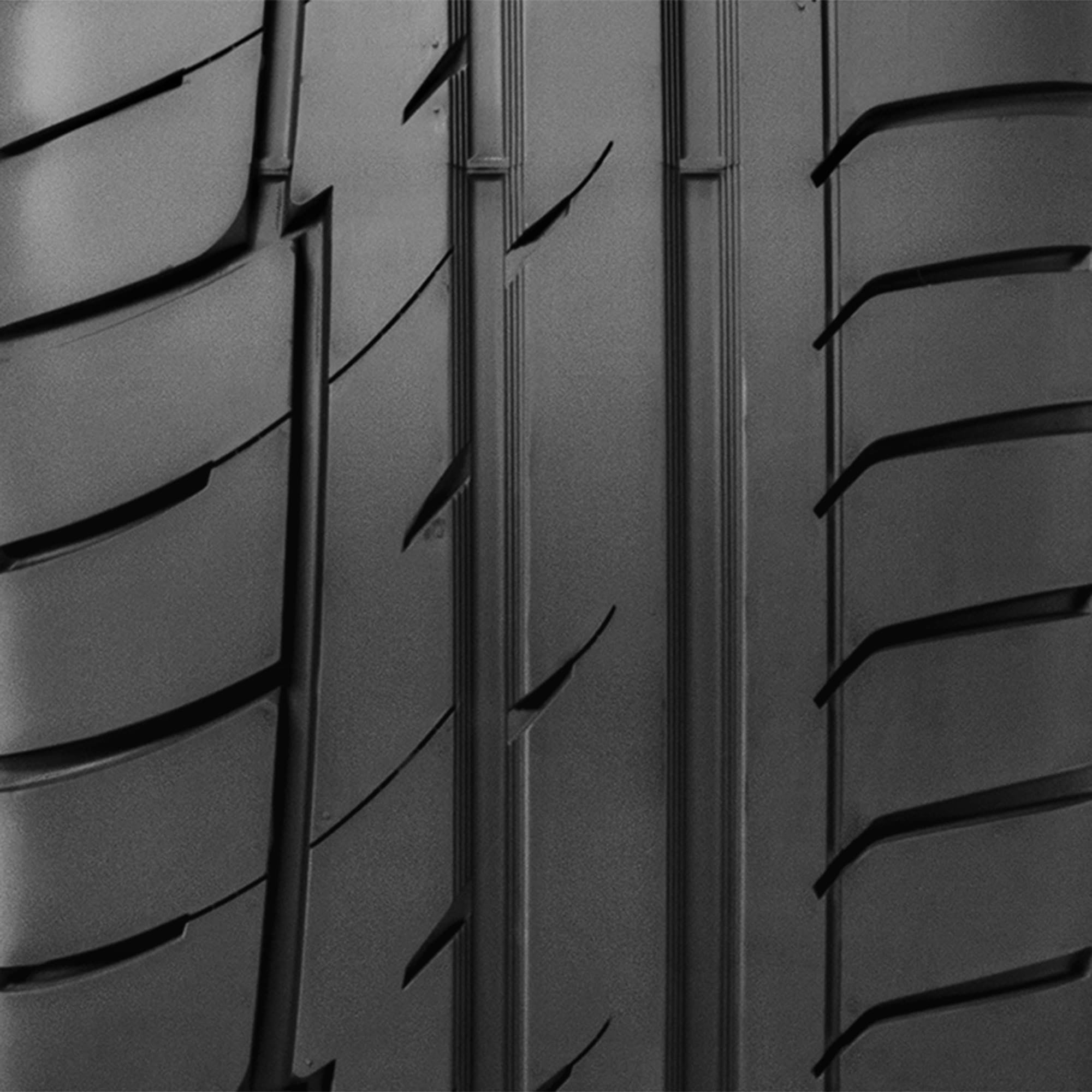GT Radial Champiro SX2 Performance Summer Tire 235/40ZR17 90W
