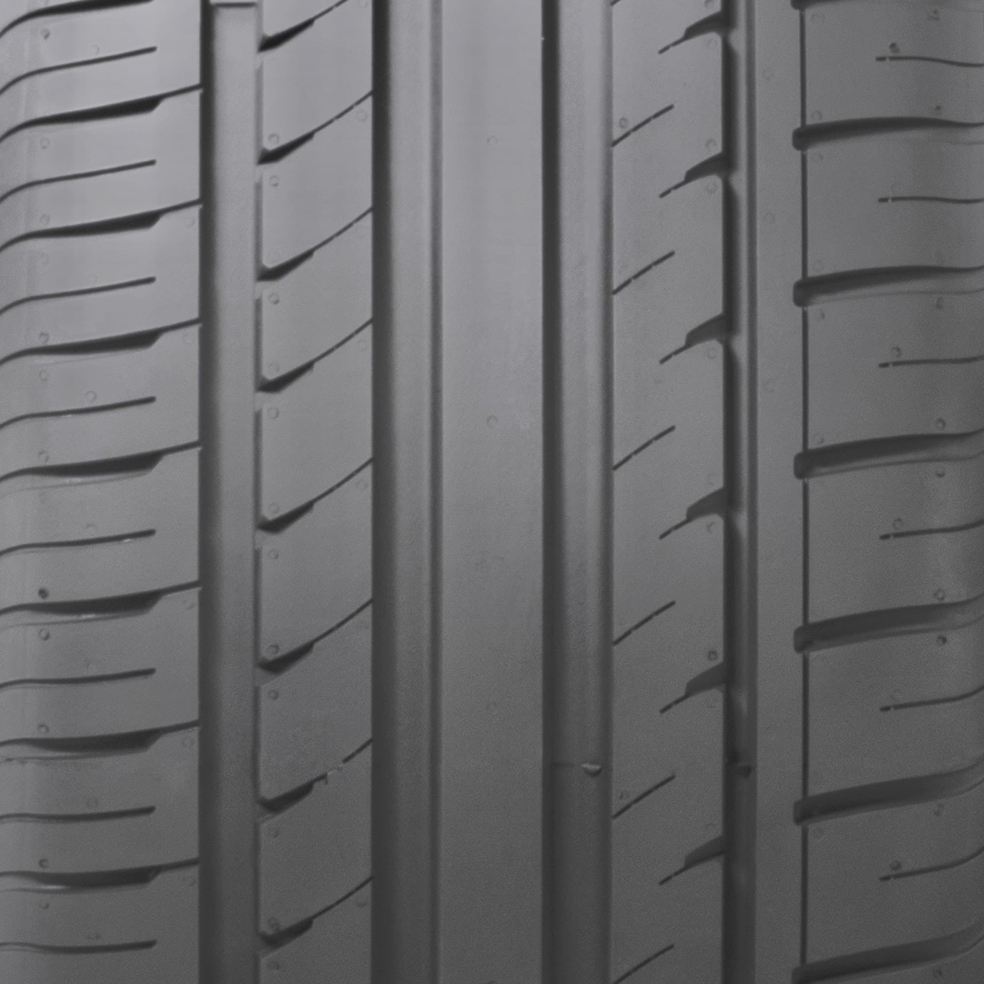 GT Radial CHAMPIRO HPY 225/40ZR18 92Y XL