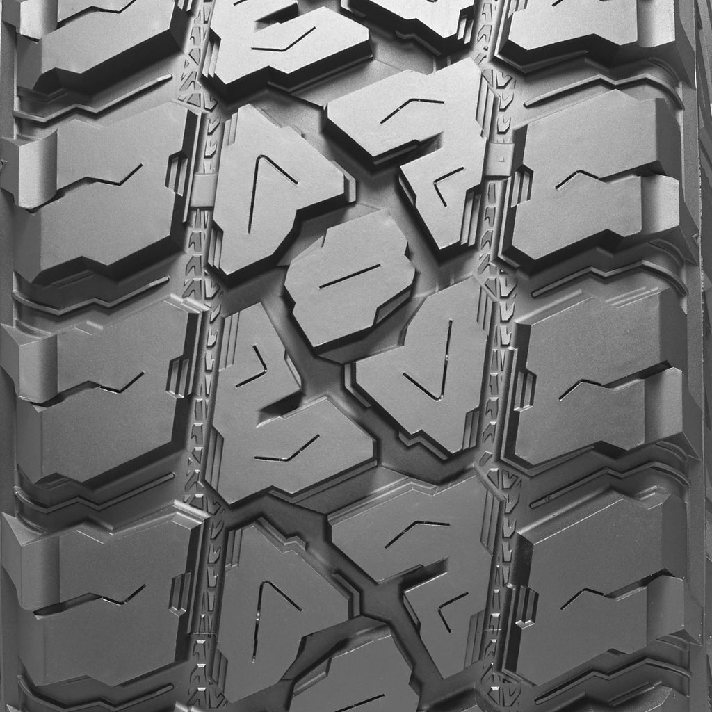 Kumho Tire Kumho Road Venture MT51 Mud Terrain 32X11.50R15 113Q C Light Truck Tire