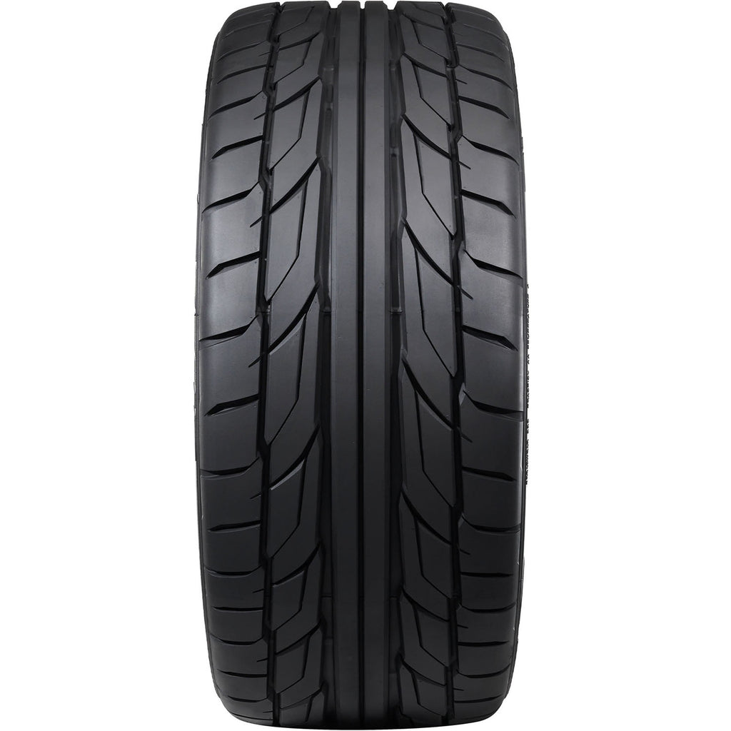 Nitto NT555 G2 UHP 305/30ZR19 102W XL Passenger Tire