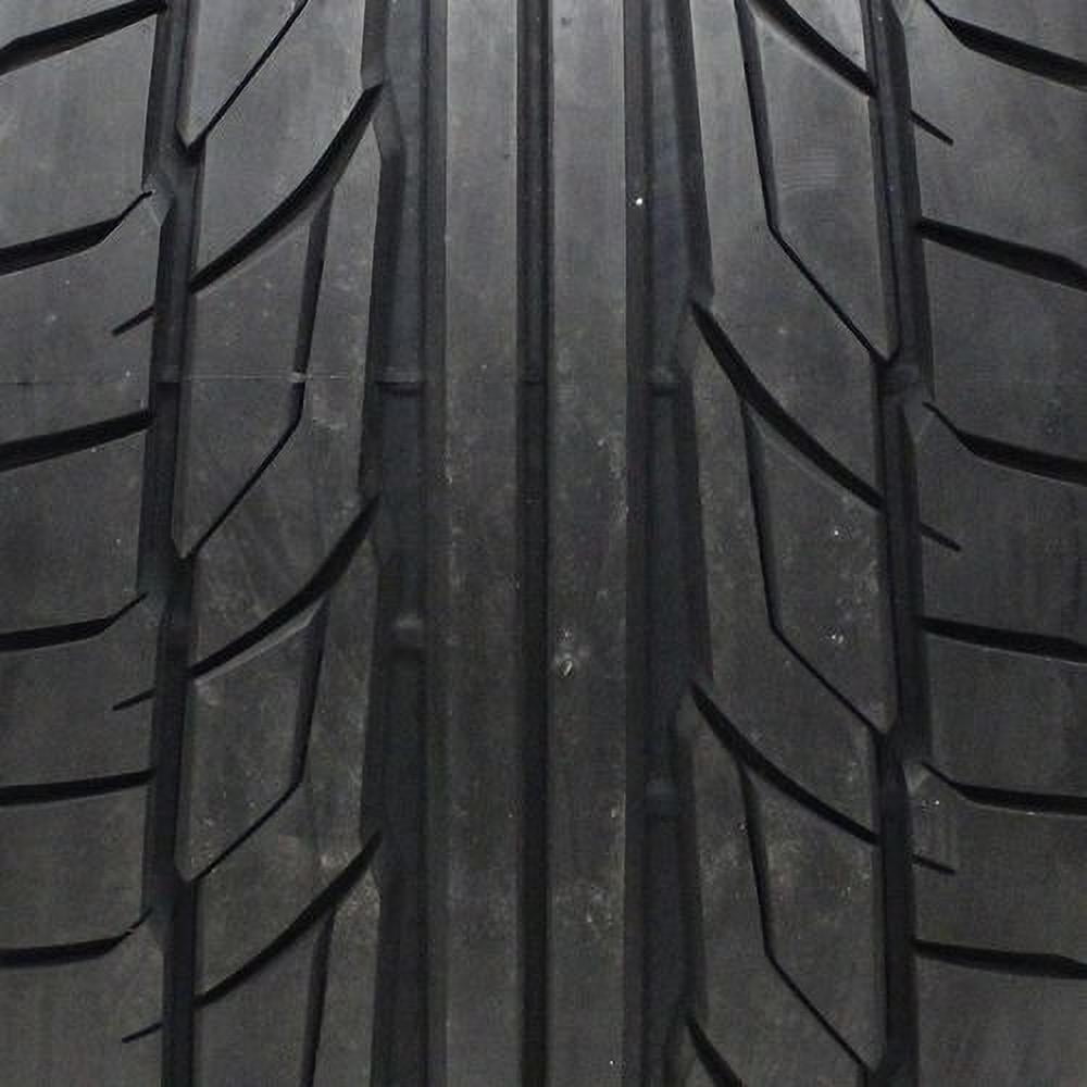 Nitto NT555 G2 285/35ZR20 104W Tire