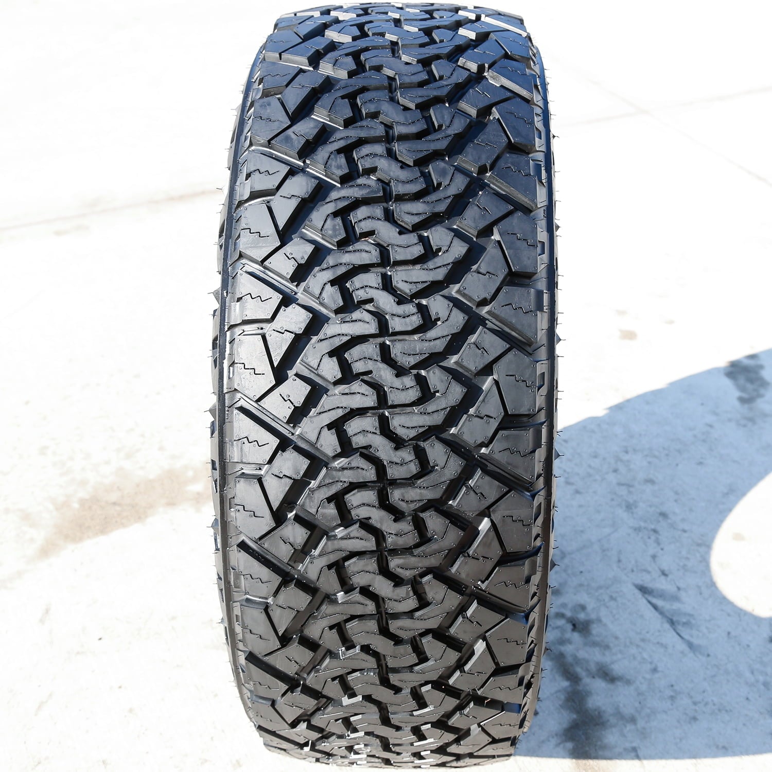 Venom Power Terra Hunter X/T 33X12.50R22 114Q F 12 Ply Extreme Terrain Light Truck Tire
