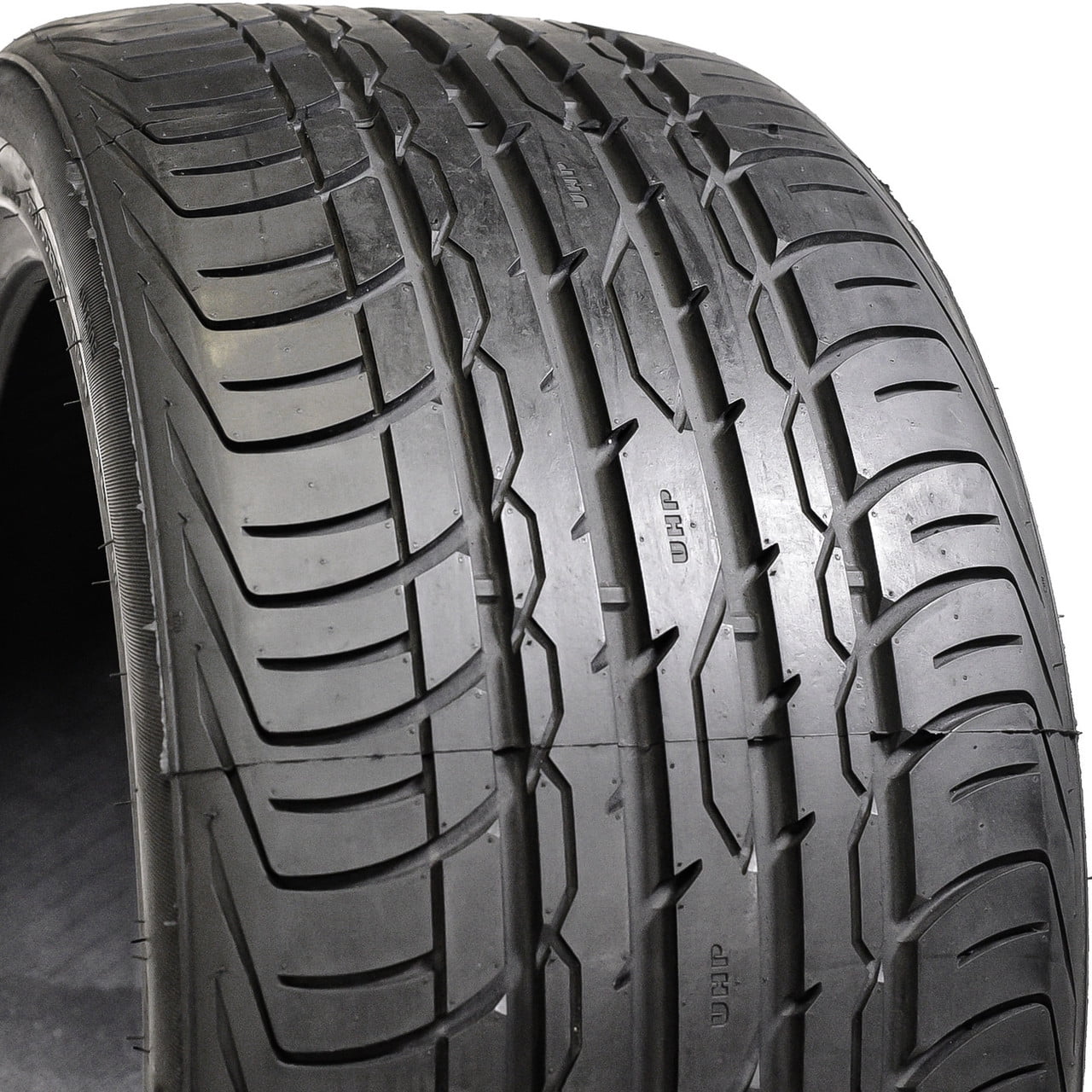 Zenna Argus UHP Sport Line 255/30R24 97W Tire Fits: 2015-17 Kia Soul LX, 2020-22 Nissan Sentra S Plus