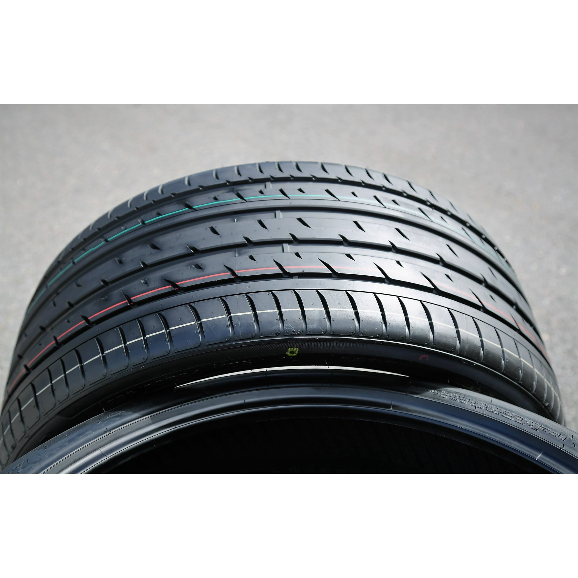 Haida HD927 245/30R20 ZR 90W XL Performance Tire Fits: 2015 Lamborghini Huracan LP610-4, 2018 Lamborghini Huracan LP610-4 Spyder
